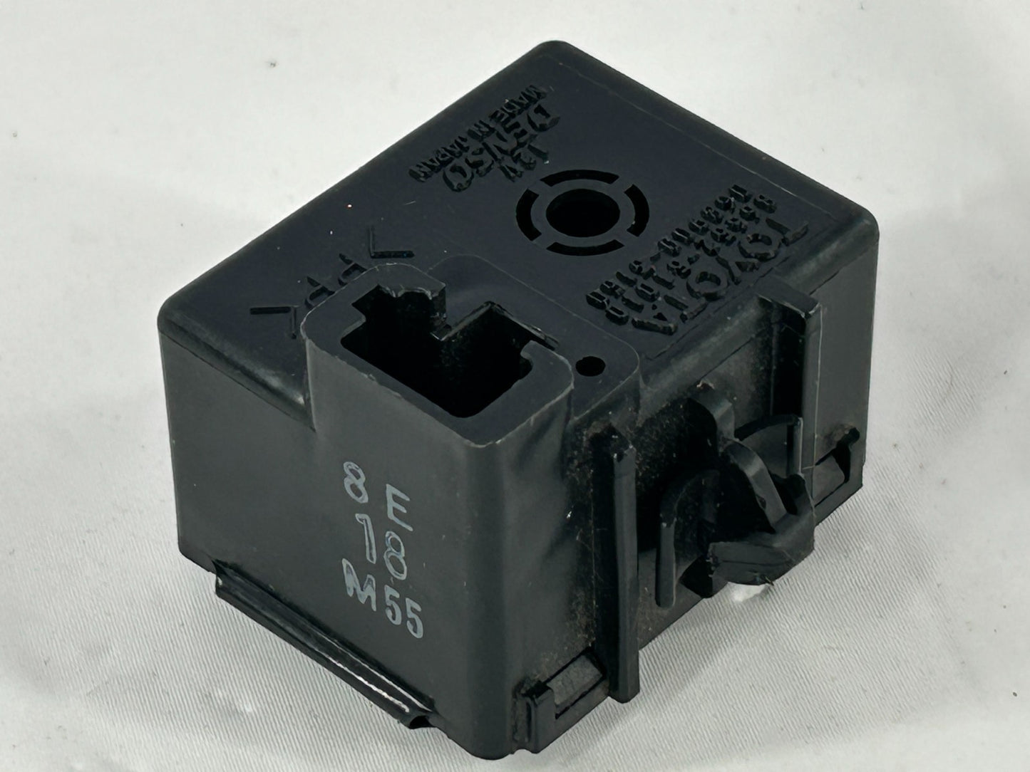 2002-2007 Toyota Sequoia Skid Control Warning Buzzer Module Unit OEM 86652-51010