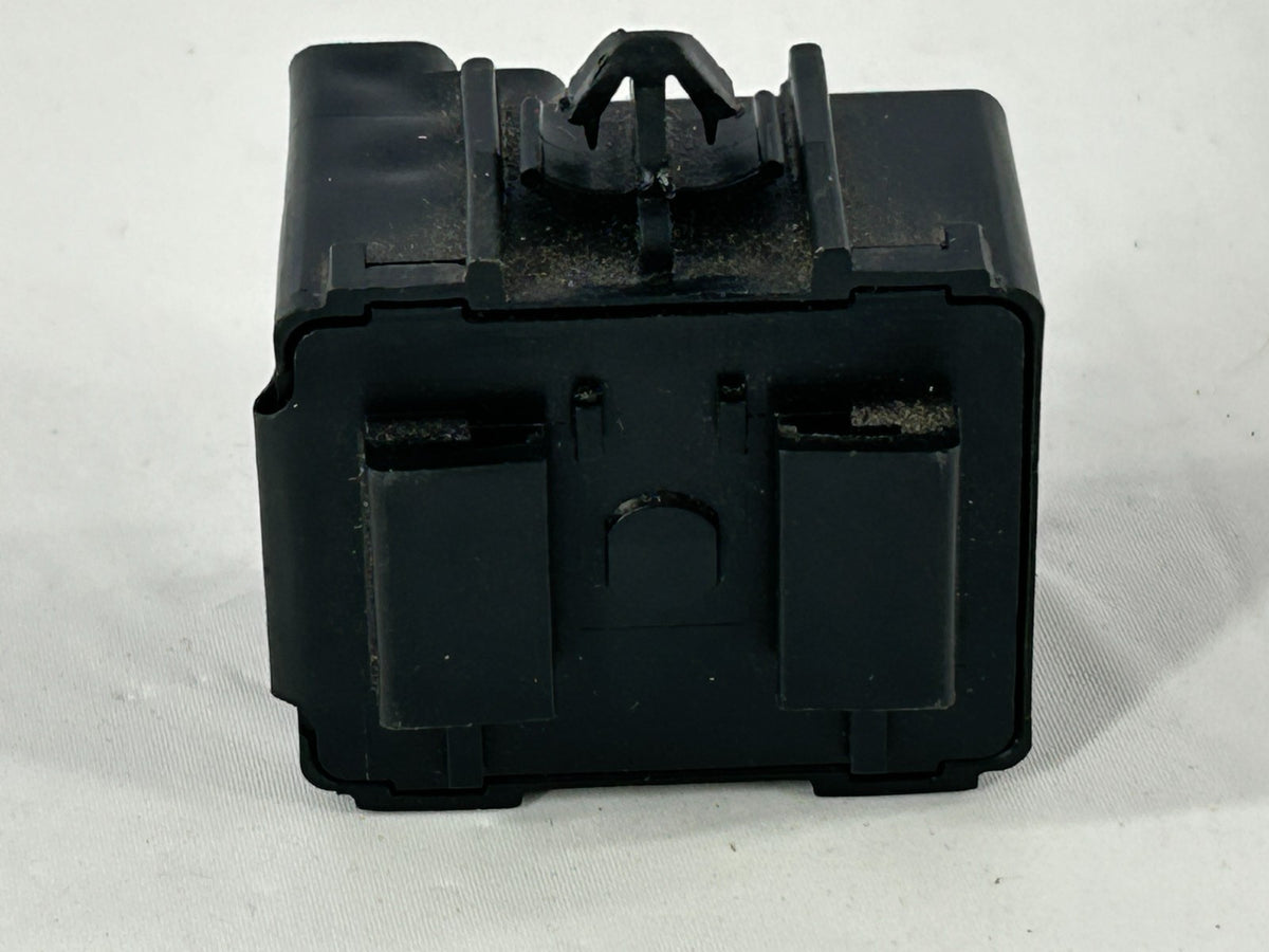 2002-2007 Toyota Sequoia Skid Control Warning Buzzer Module Unit OEM 86652-51010