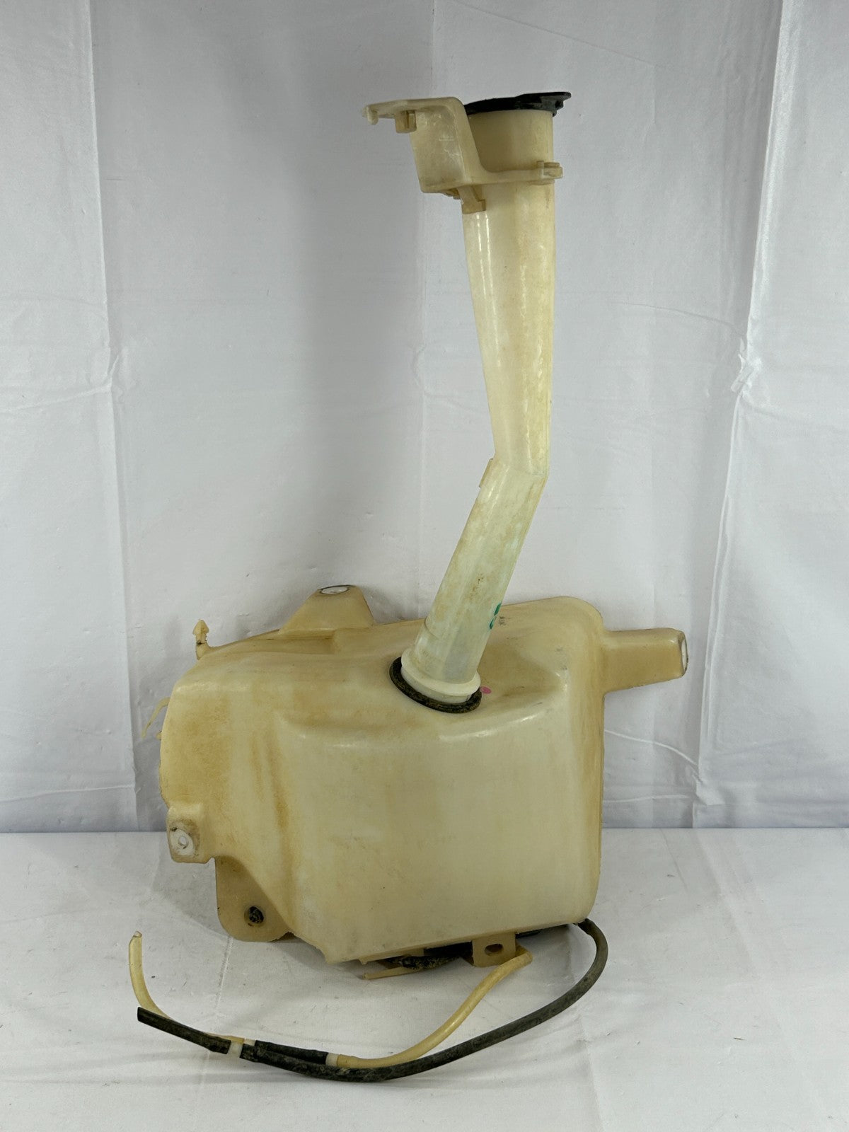 2001-2007 Toyota Sequoia Windshield Wash Reservoir Tank Bottle OEM 85315-0C040