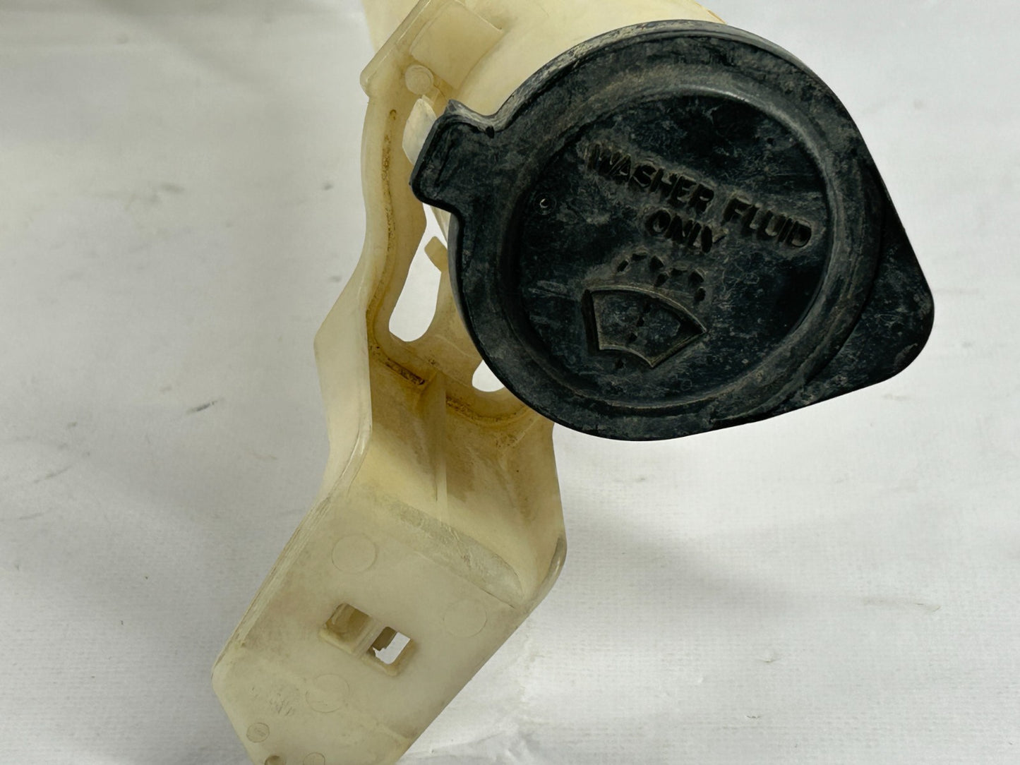 2001-2007 Toyota Sequoia Windshield Wash Reservoir Tank Bottle OEM 85315-0C040