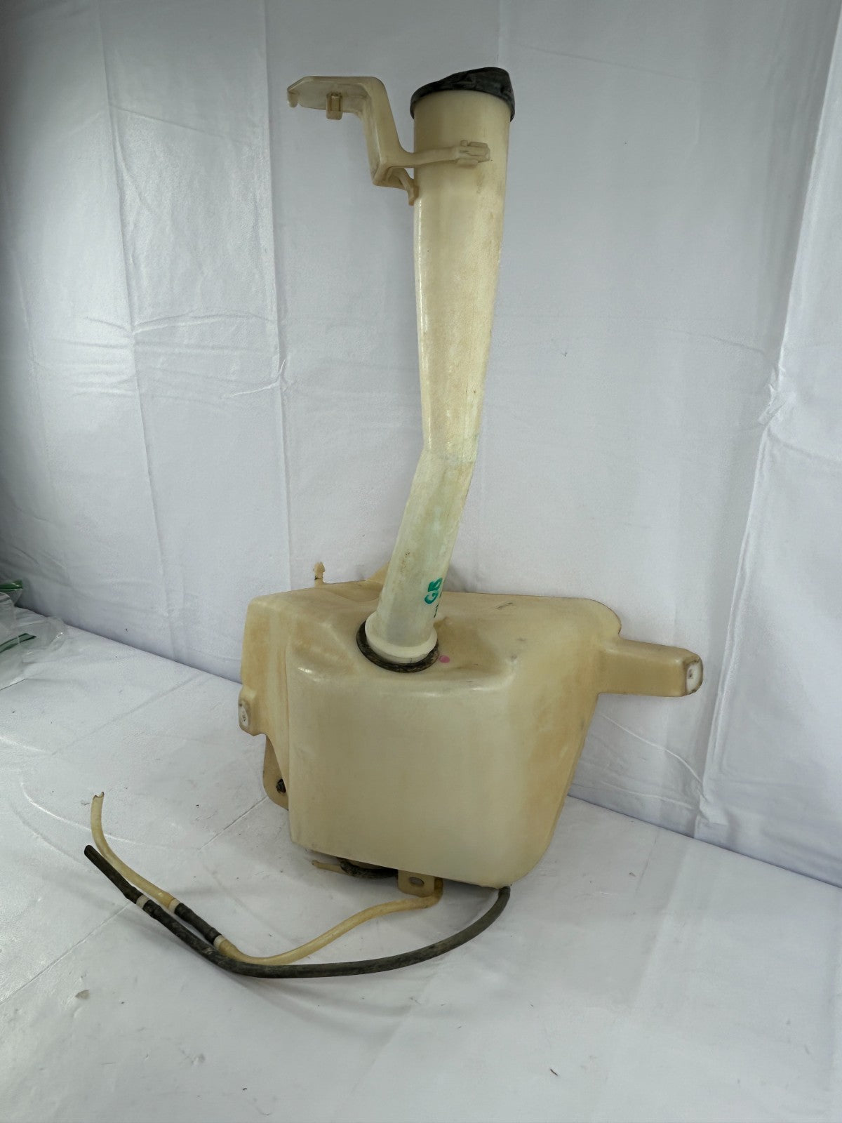2001-2007 Toyota Sequoia Windshield Wash Reservoir Tank Bottle OEM 85315-0C040