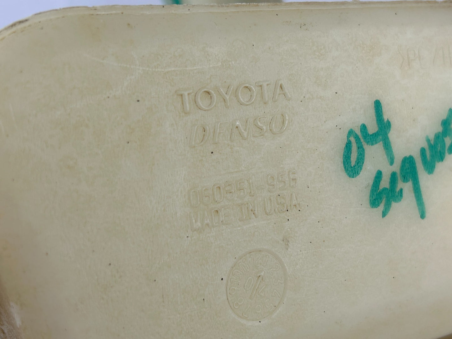 2001-2007 Toyota Sequoia Windshield Wash Reservoir Tank Bottle OEM 85315-0C040