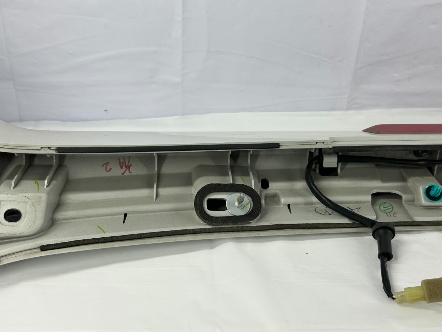 14-18 Subaru Forester Rear Liftgate Spoiler & Third Brake Light OEM 96031SG002NN