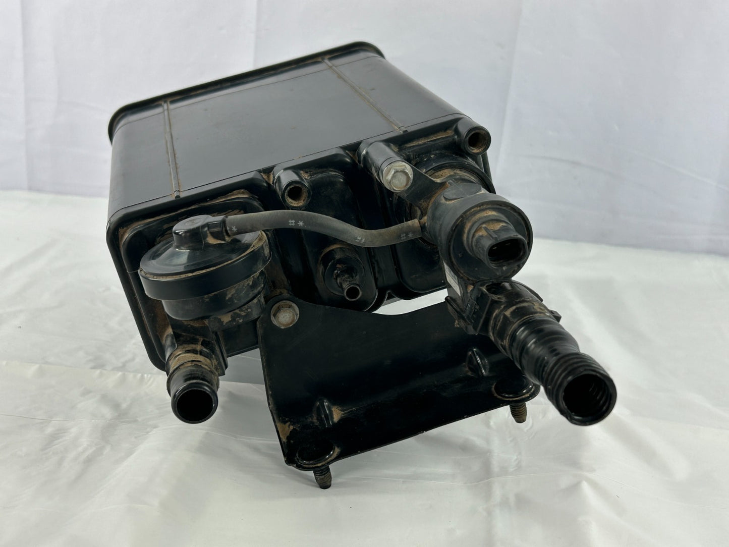 2004-2007 Toyota Sequoia Fuel Vapor Canister Charcoal Assembly OEM 77740-0C030