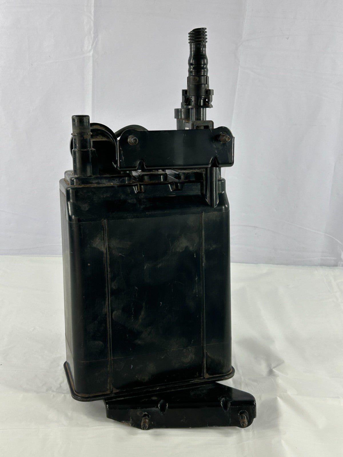 2004-2007 Toyota Sequoia Fuel Vapor Canister Charcoal Assembly OEM 77740-0C030
