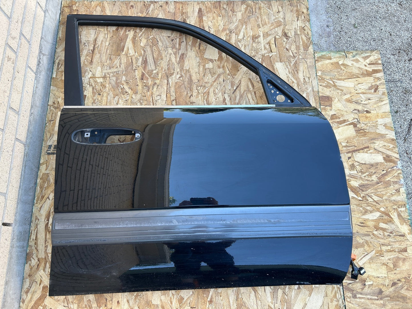1999-2002 Toyota Land Cruiser Right Front Passenger Door Shell Black OEM