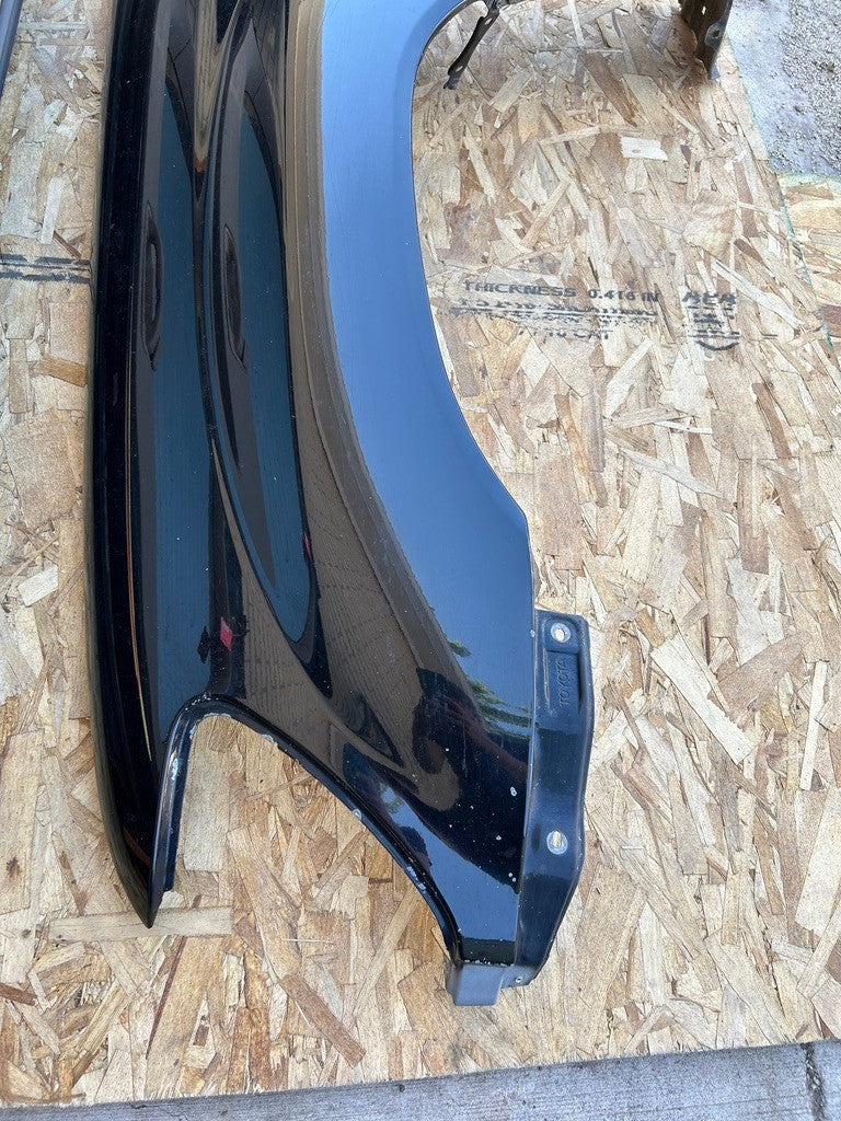 1999-2002 Toyota Land Cruiser Left Front Driver Fender Black Onyx 202 OEM