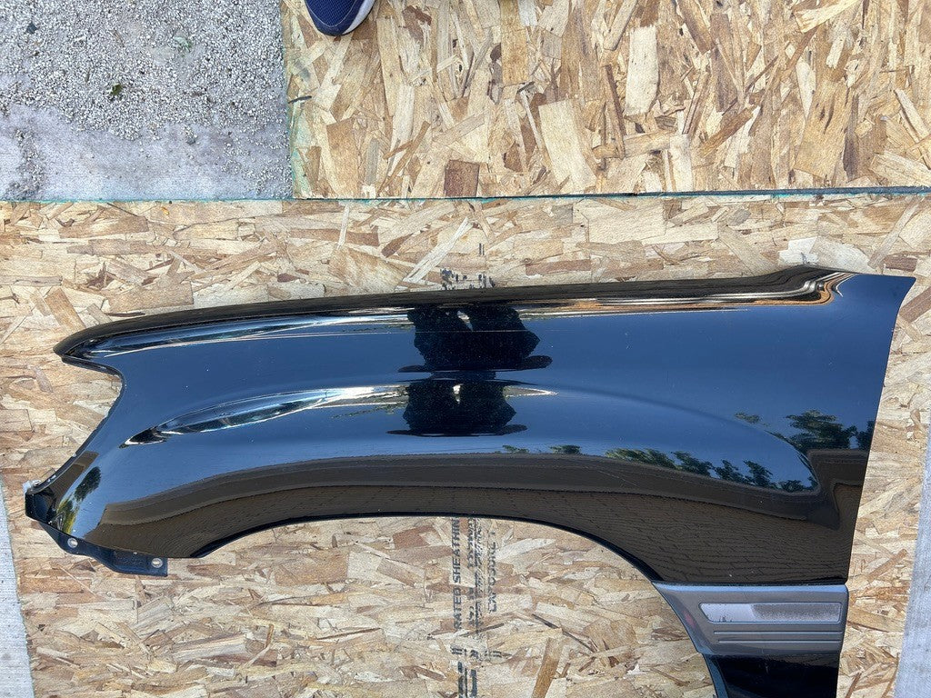 1999-2002 Toyota Land Cruiser Left Front Driver Fender Black Onyx 202 OEM