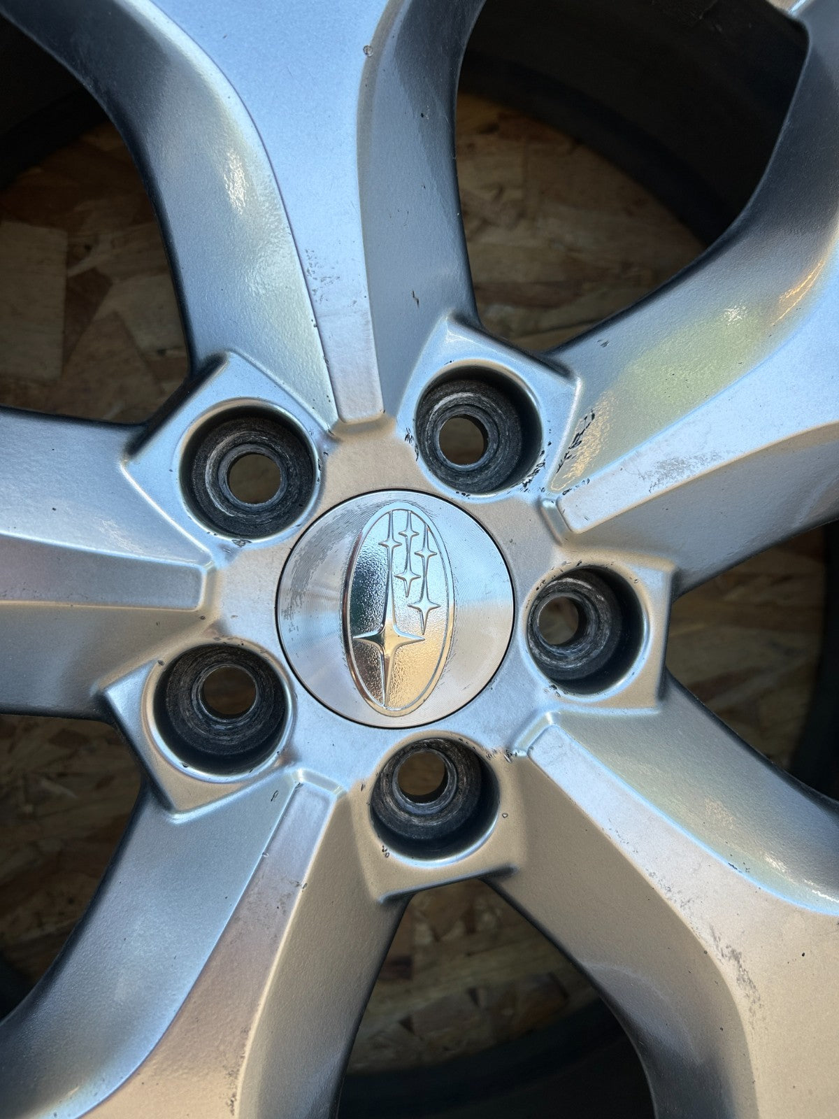 2015-2016 Subaru Forester 5 Y Spoke 18 inch Wheel Alloy Rim OEM 28111SG070