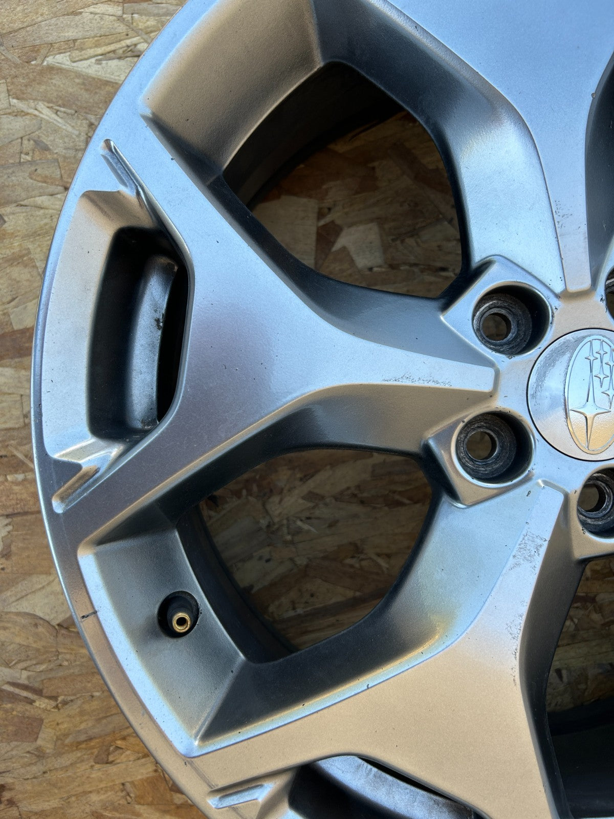 2015-2016 Subaru Forester 5 Y Spoke 18 inch Wheel Alloy Rim OEM 28111SG070