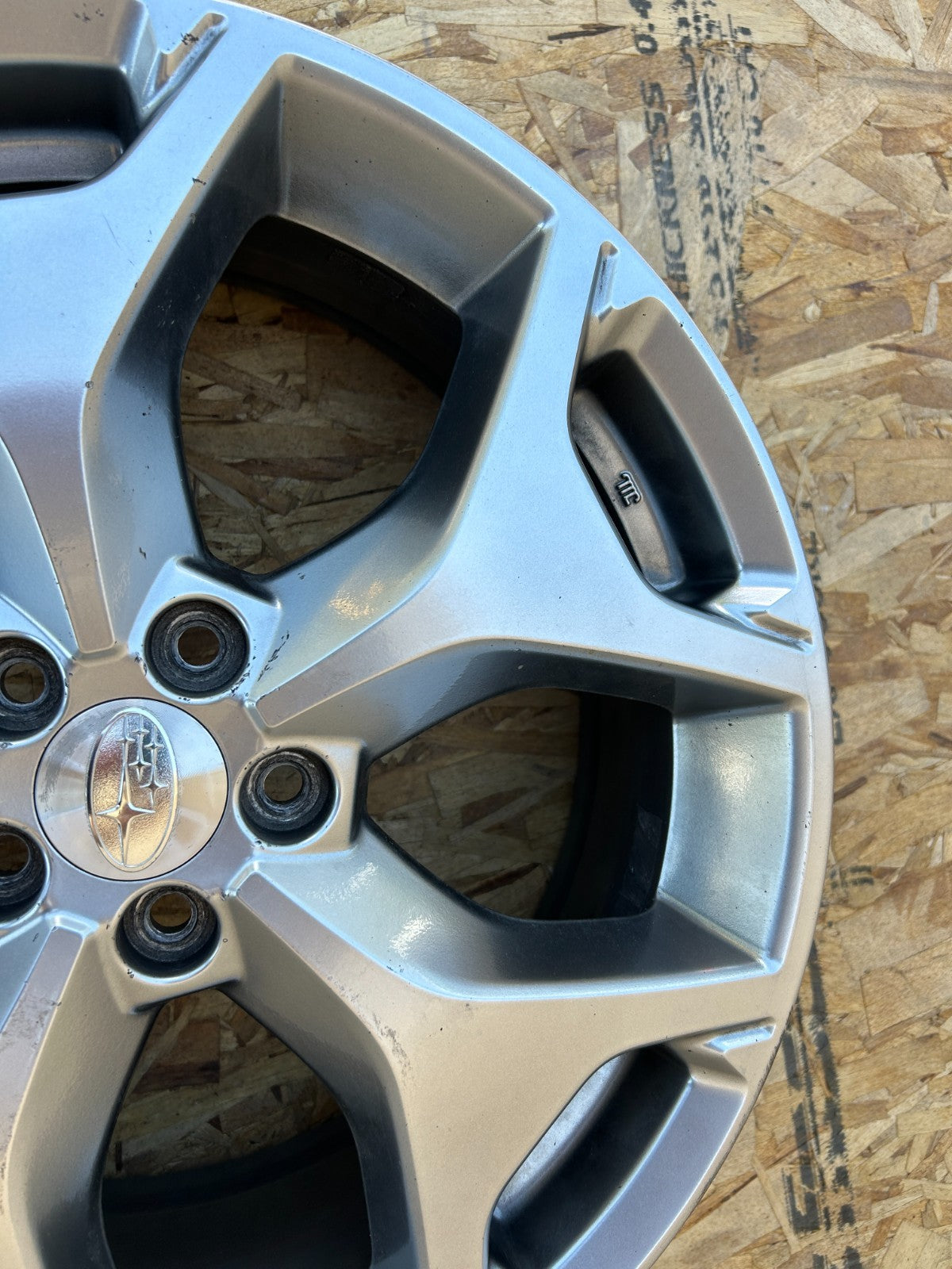 2015-2016 Subaru Forester 5 Y Spoke 18 inch Wheel Alloy Rim OEM 28111SG070