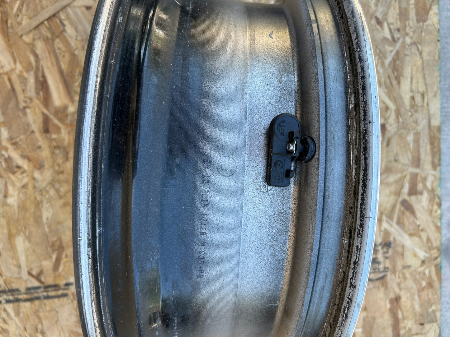 2015-2016 Subaru Forester 5 Y Spoke 18 inch Wheel Alloy Rim OEM 28111SG070