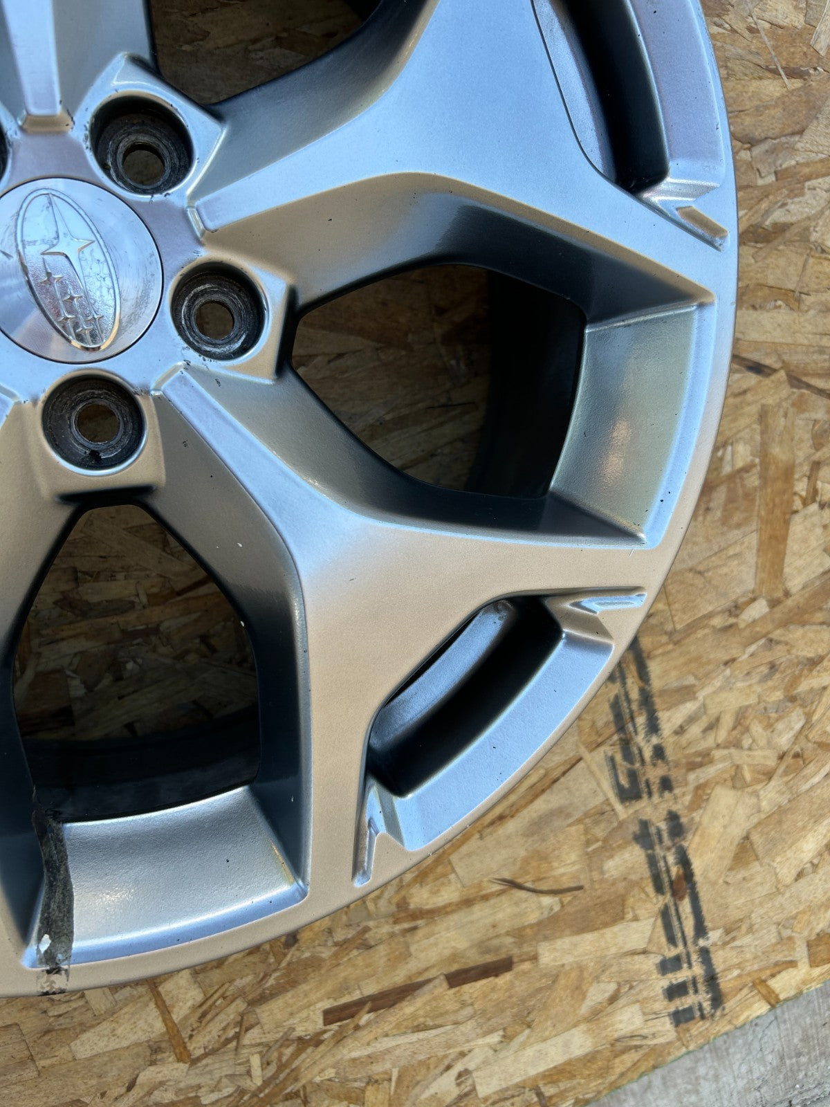 2015-2016 Subaru Forester 5 Y Spoke 18 inch Wheel Alloy Rim OEM 28111SG070