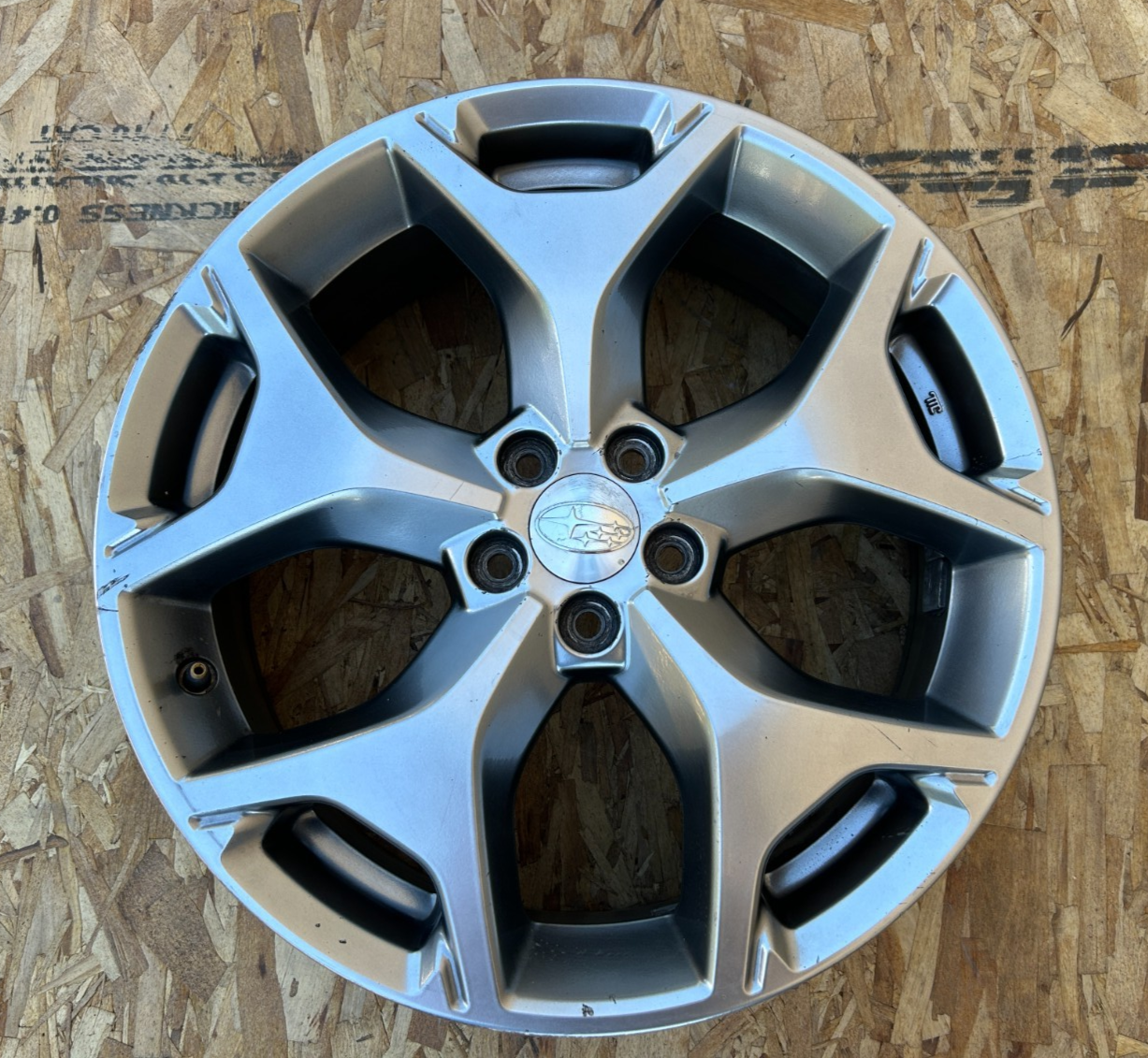 2015-2016 Subaru Forester 5 Y Spoke 18 inch Wheel Alloy Rim OEM 28111SG070