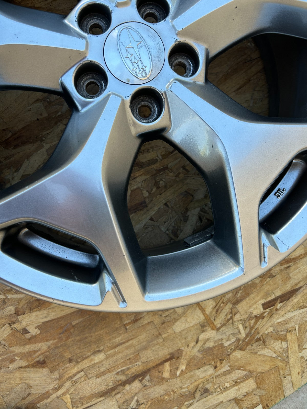 2015-2016 Subaru Forester 5 Y Spoke 18 inch Wheel Alloy Rim OEM 28111SG070