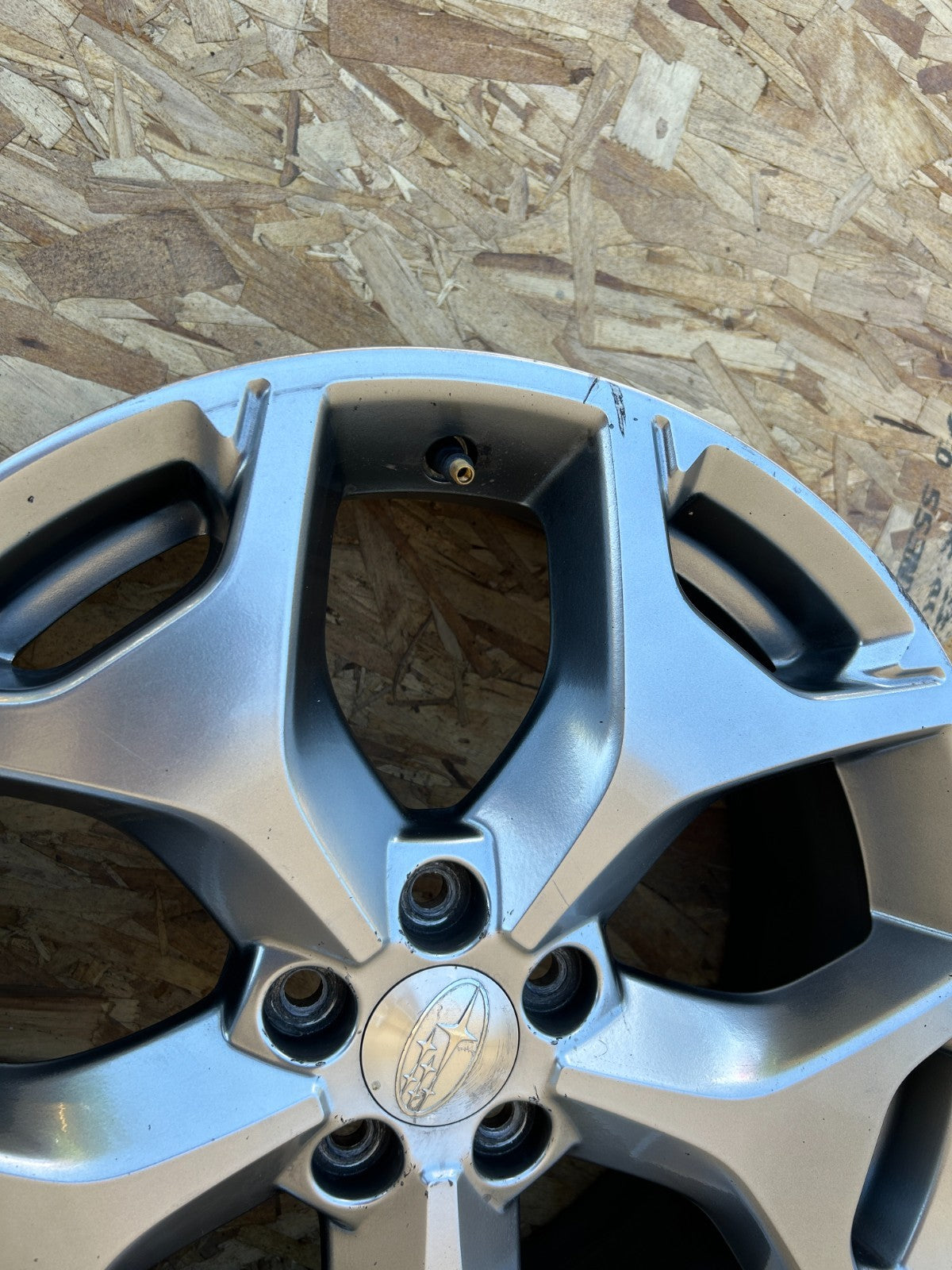 2015-2016 Subaru Forester 5 Y Spoke 18 inch Wheel Alloy Rim OEM 28111SG070