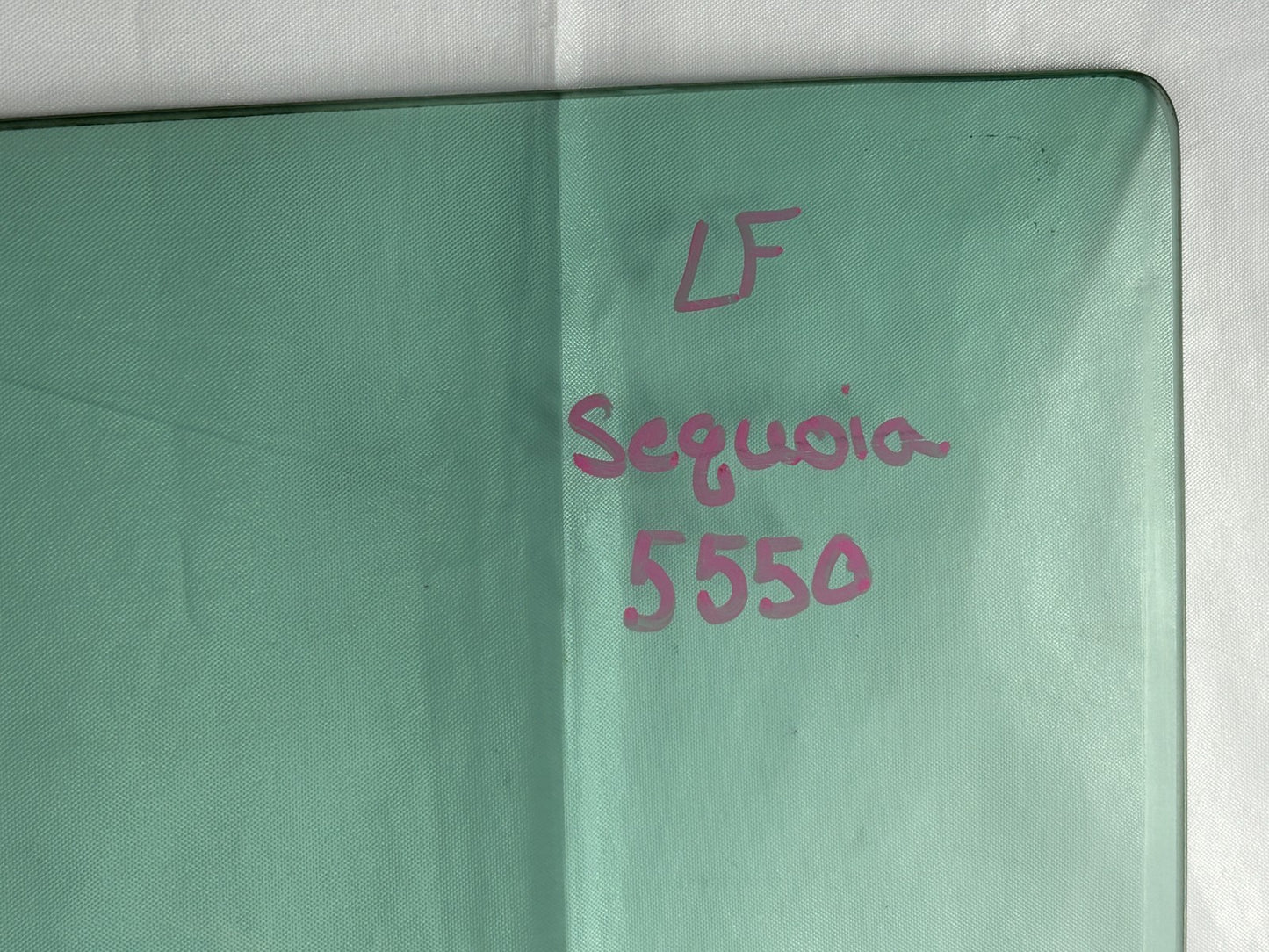 01-07 Toyota Sequoia Front Left Driver Side Door Window Glass OEM 68102-0C020