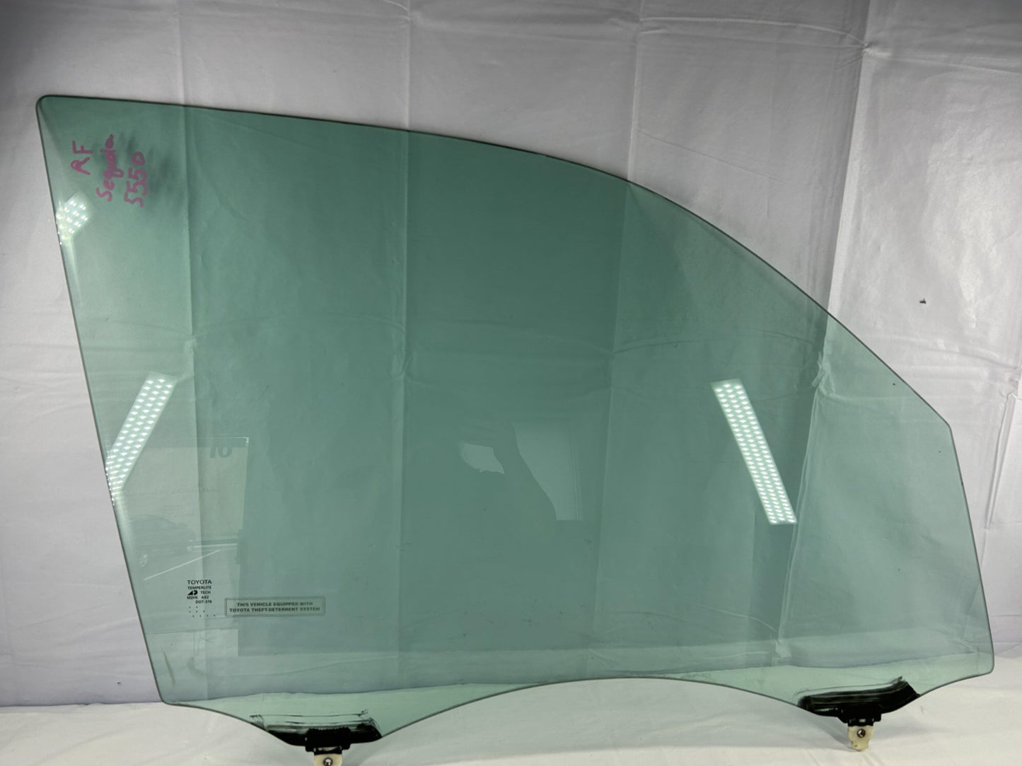 2001-2007 Toyota Sequoia Front Right Passenger Door Window Glass OEM 68101-0C020