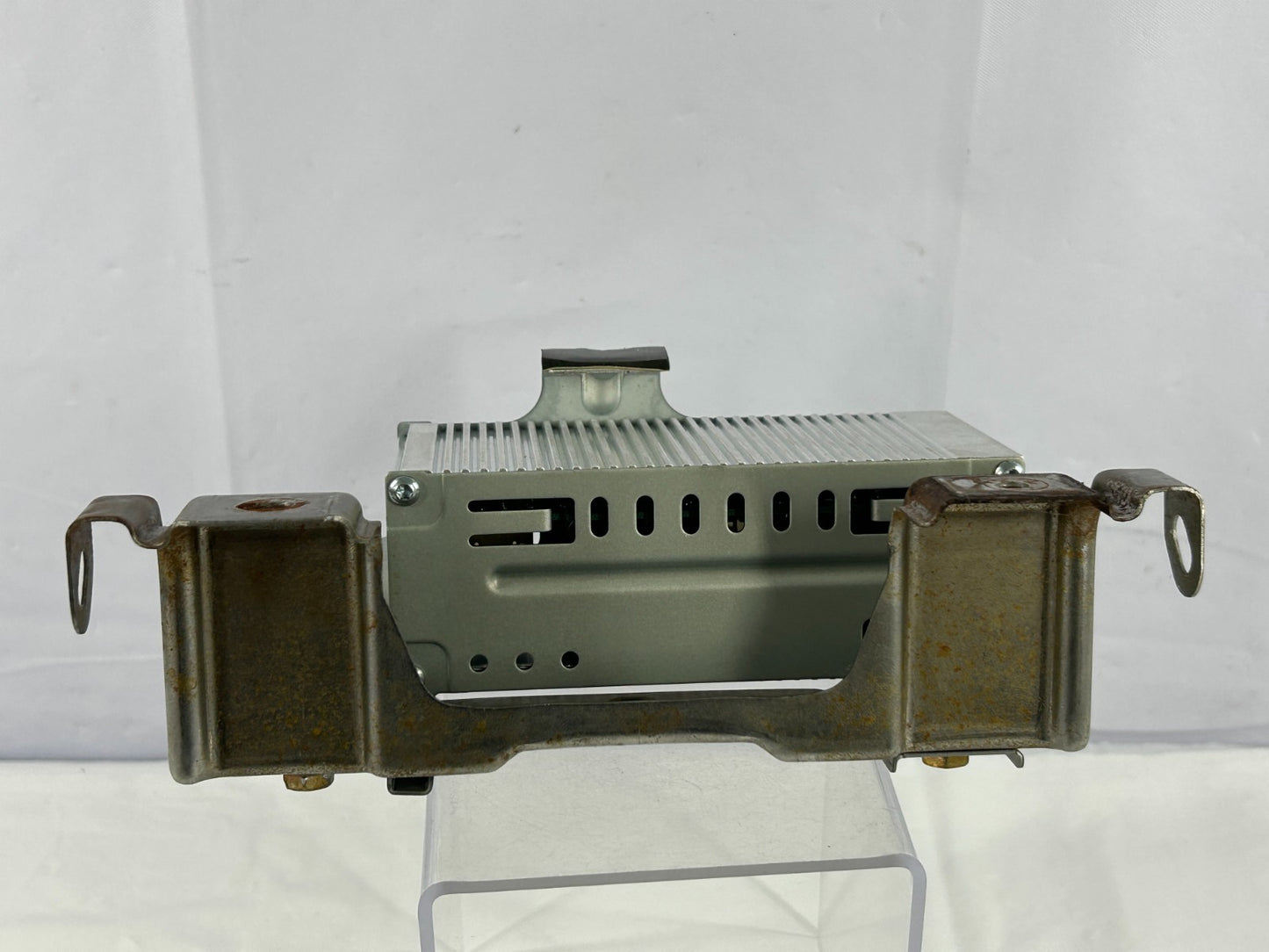 2001-2005 Toyota Sequoia JBL Radio Stereo Audio Amplifier Amp OEM 86280-AF022