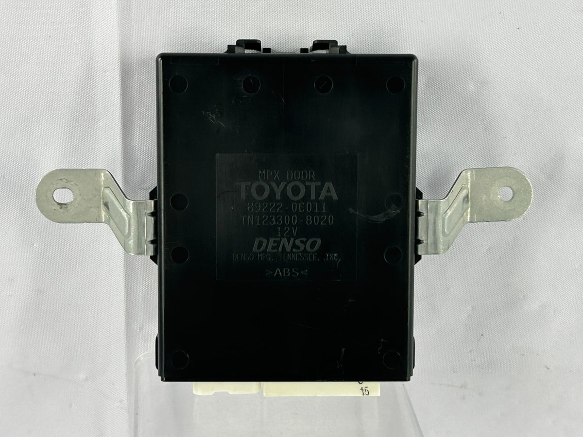 03-05 Toyota Sequoia Tailgate Multiplex Network Control Module OEM 89222-0C011
