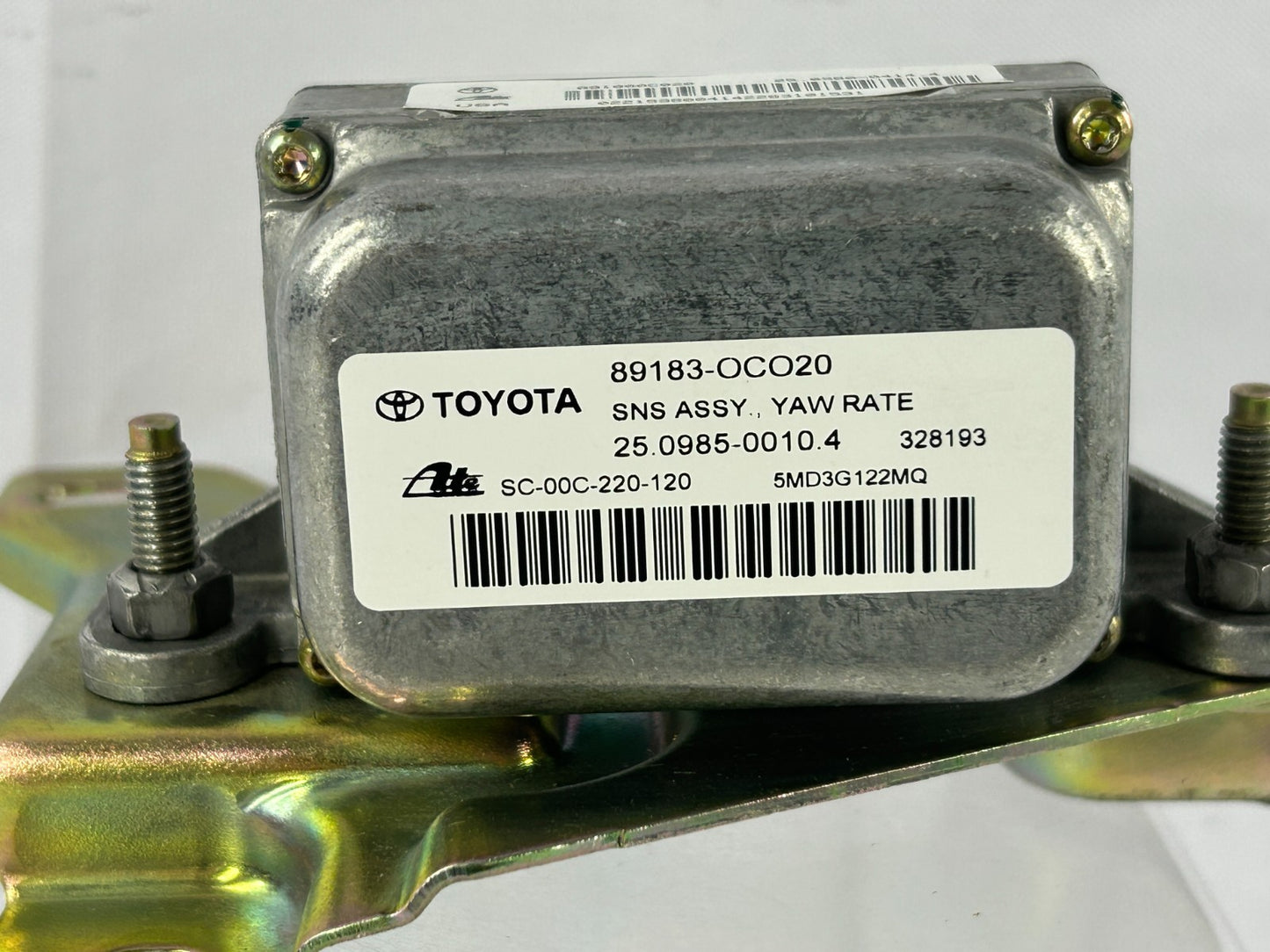 2003-2004 Toyota Sequoia Yaw Rate Speed Traction Control Sensor OEM 89183-OCO20