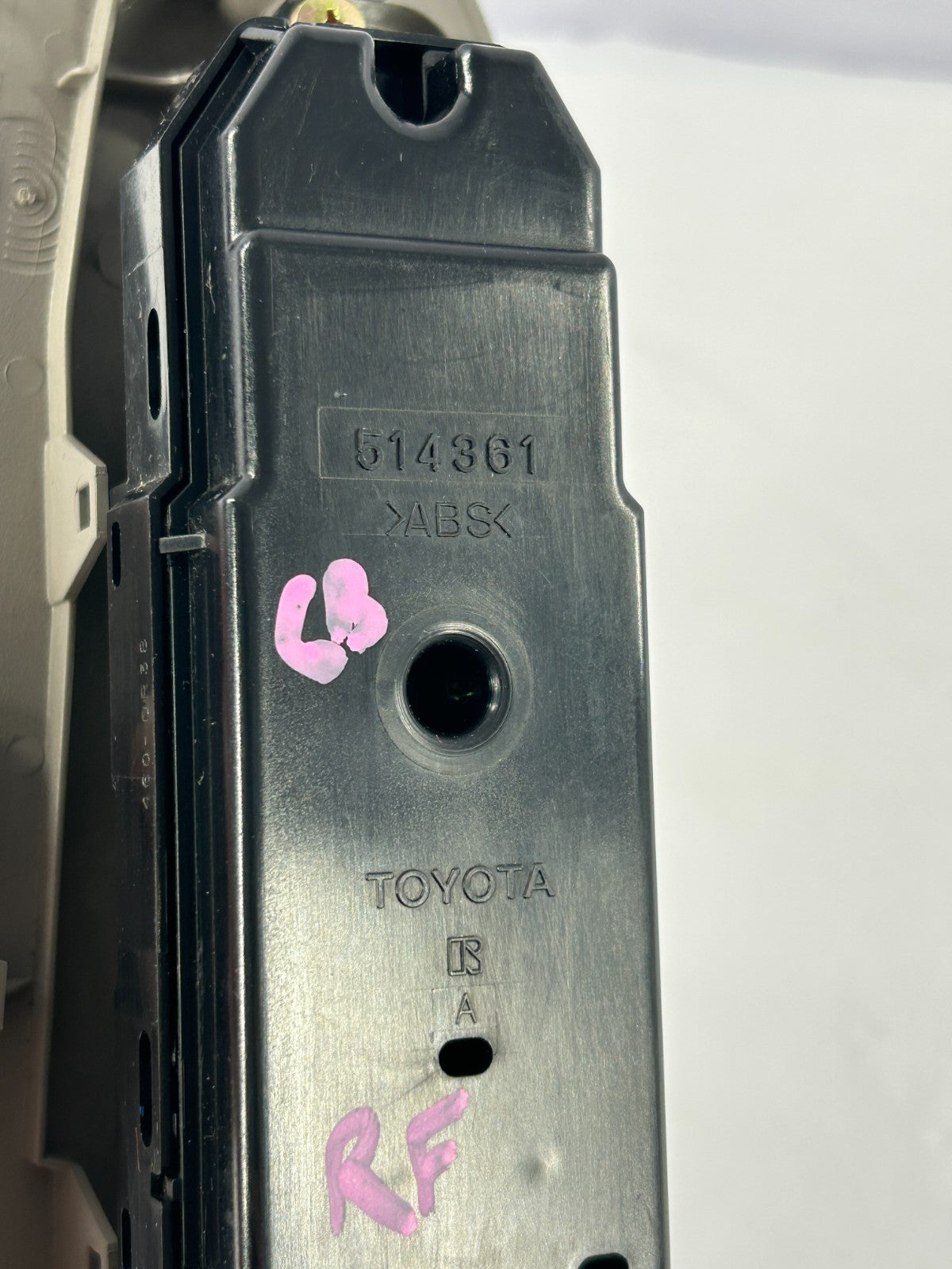 01-07 Toyota Sequoia Front Right Power Window Control Switch OEM 74201-0C030-B1