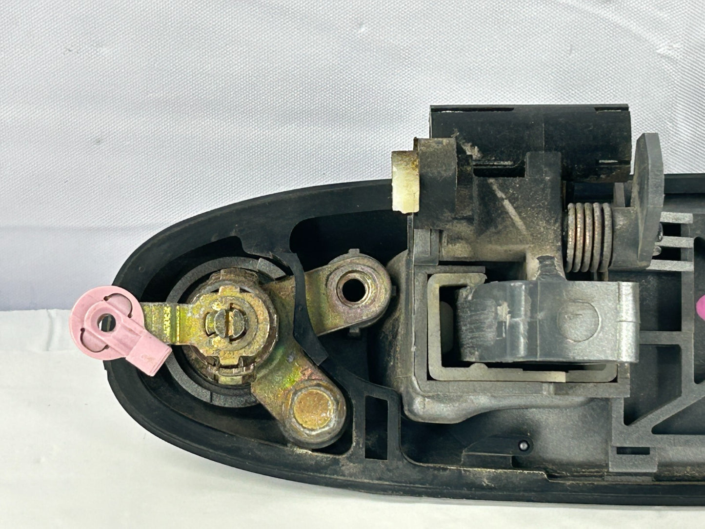 2001-2007 Toyota Sequoia Exterior Front Left Door Handle OEM 69220-34050-B1