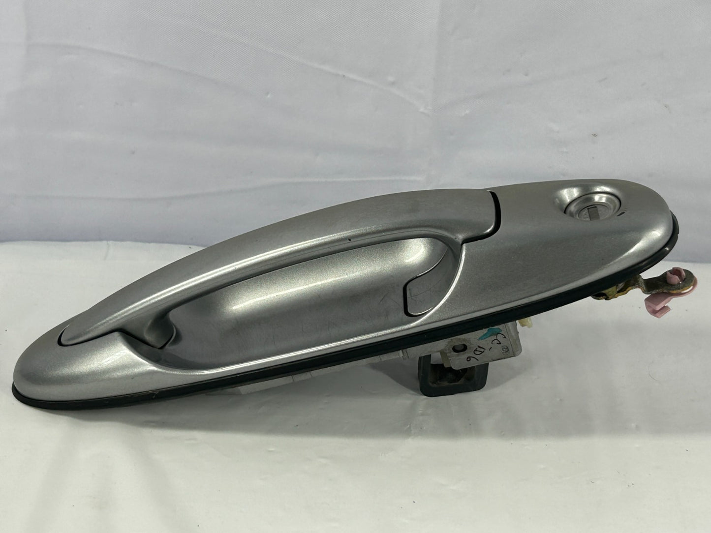 2001-2007 Toyota Sequoia Exterior Front Left Door Handle OEM 69220-34050-B1