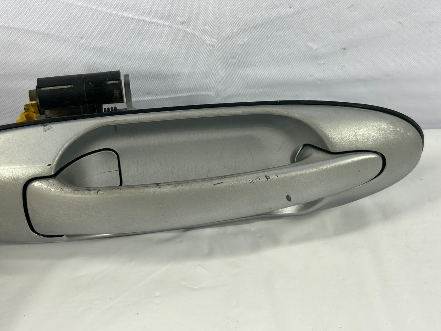 2001-2007 Toyota Sequoia Exterior Front Right Door Handle OEM 69210-34050-B1