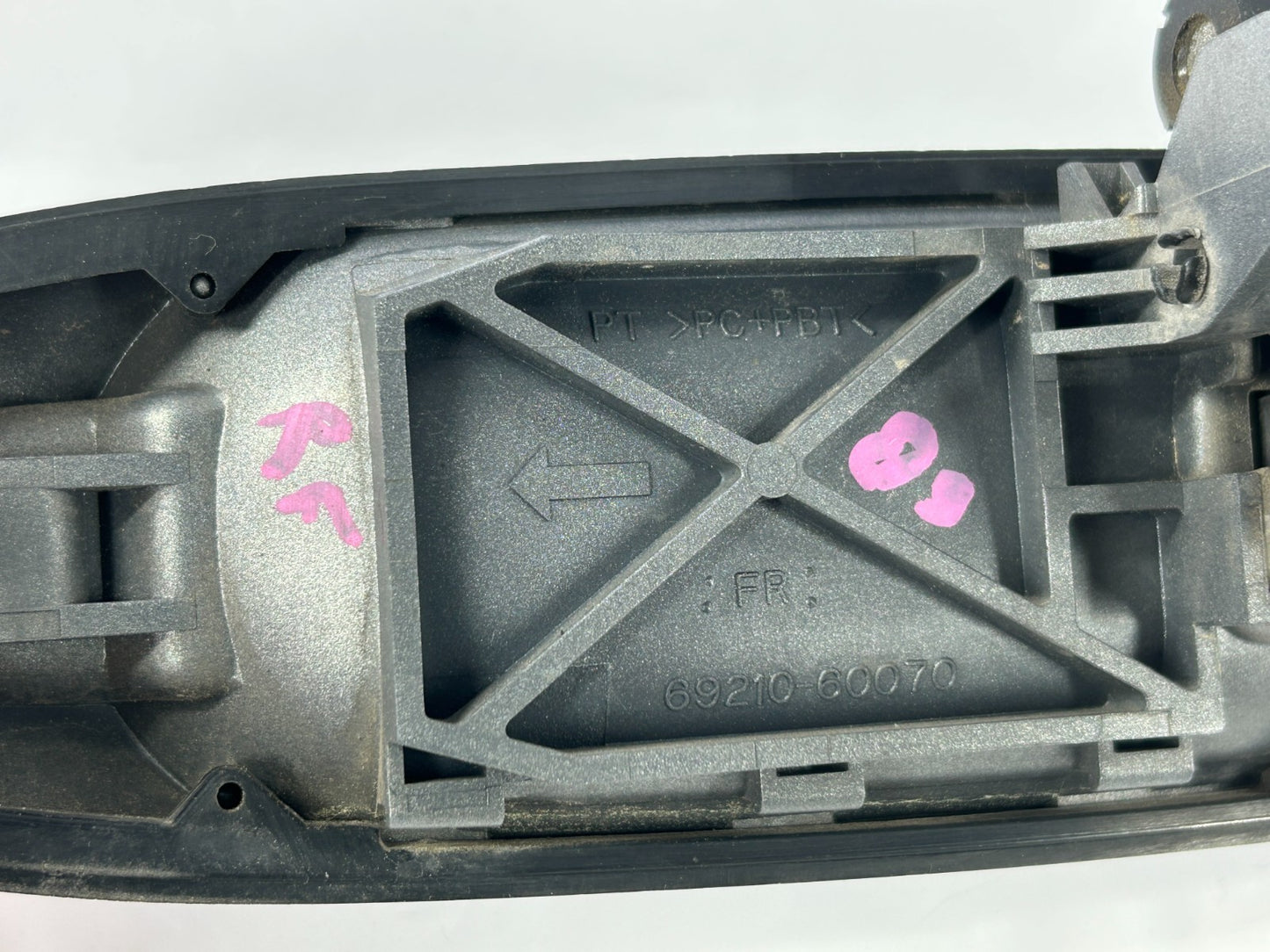 2001-2007 Toyota Sequoia Exterior Front Right Door Handle OEM 69210-34050-B1