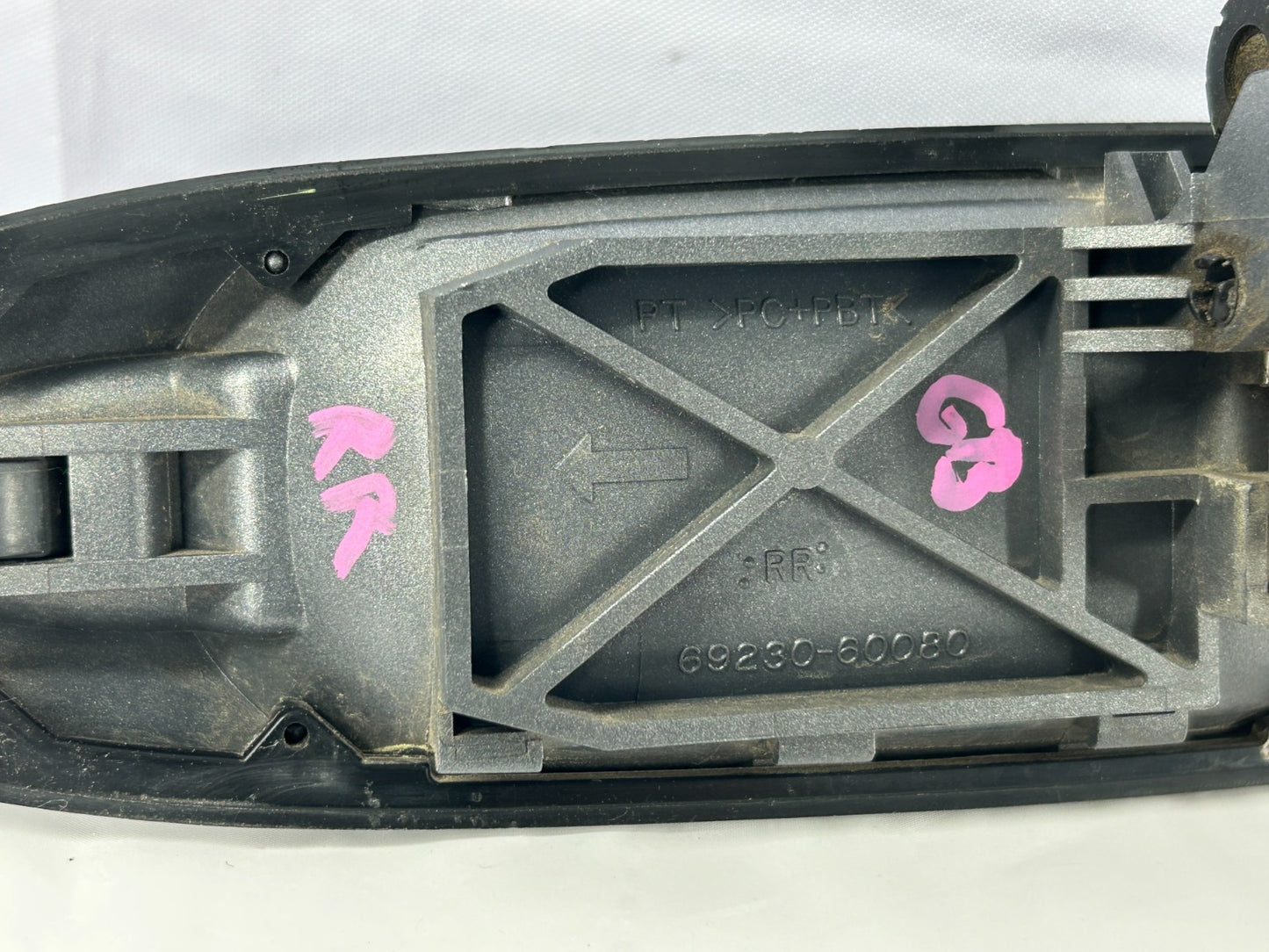 01-07 Toyota Sequoia Exterior Rear Right Door Handle Assembly OEM 69230-34020-B1