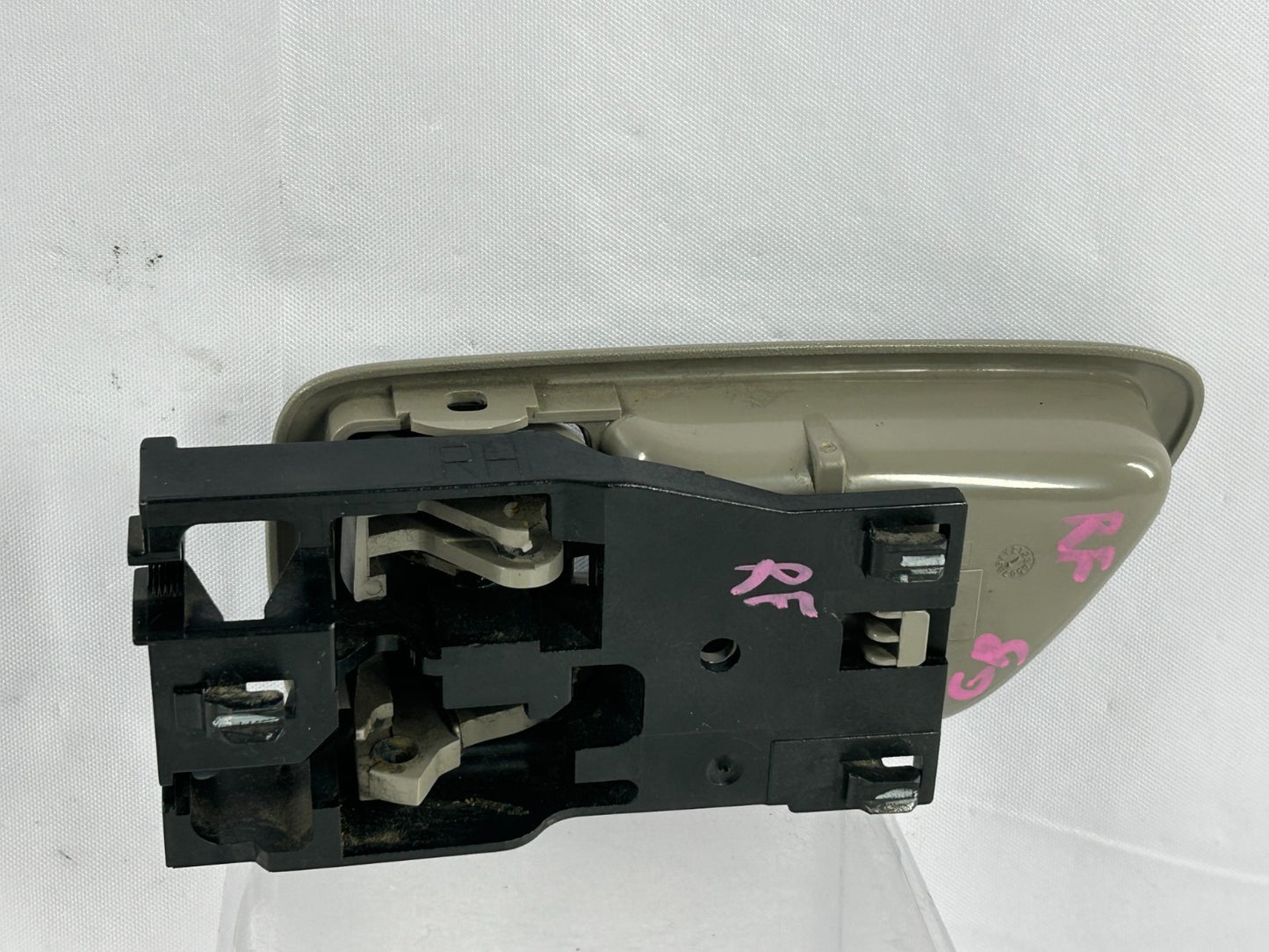 01-07 Toyota Sequoia Front Right Side Inside Door Handle Gray OEM 69205-0C030-B0