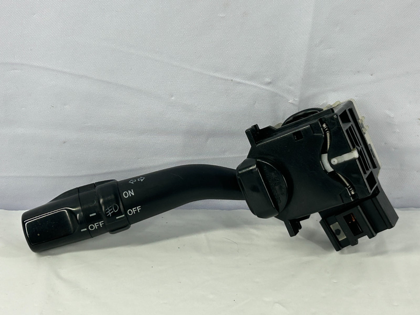 2001-2007 Toyota Sequoia Headlamp Turn Signal Switch Assembly OEM 84140-0C040