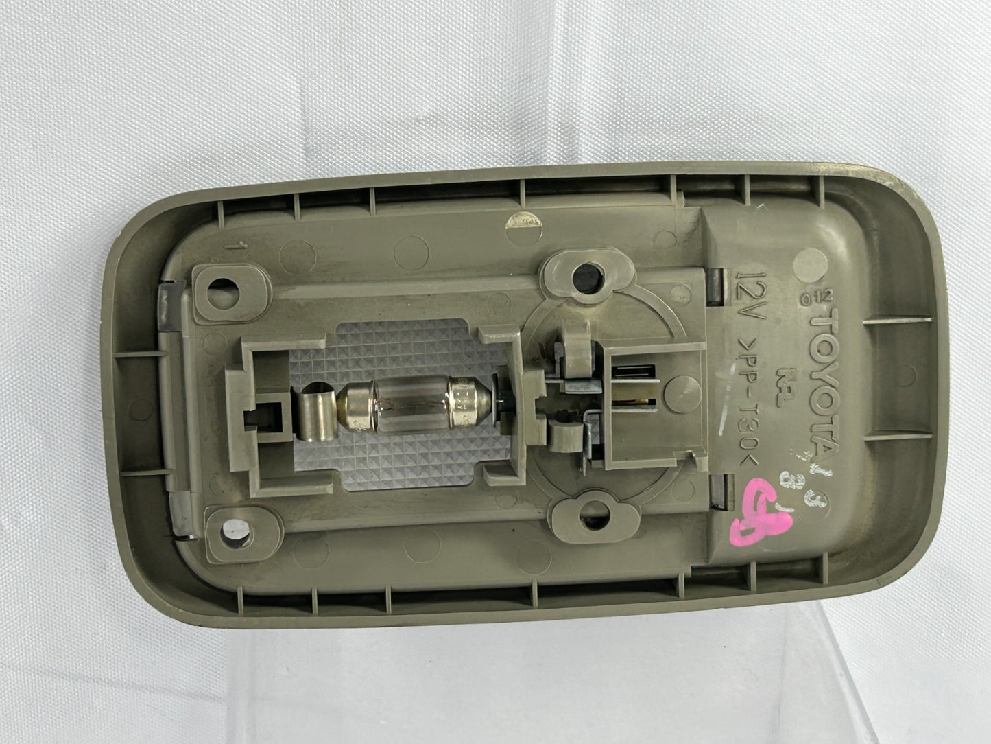 2001-2007 Toyota Sequoia Overhead Dome Light Lamp Assembly OEM 81240-02030-B1
