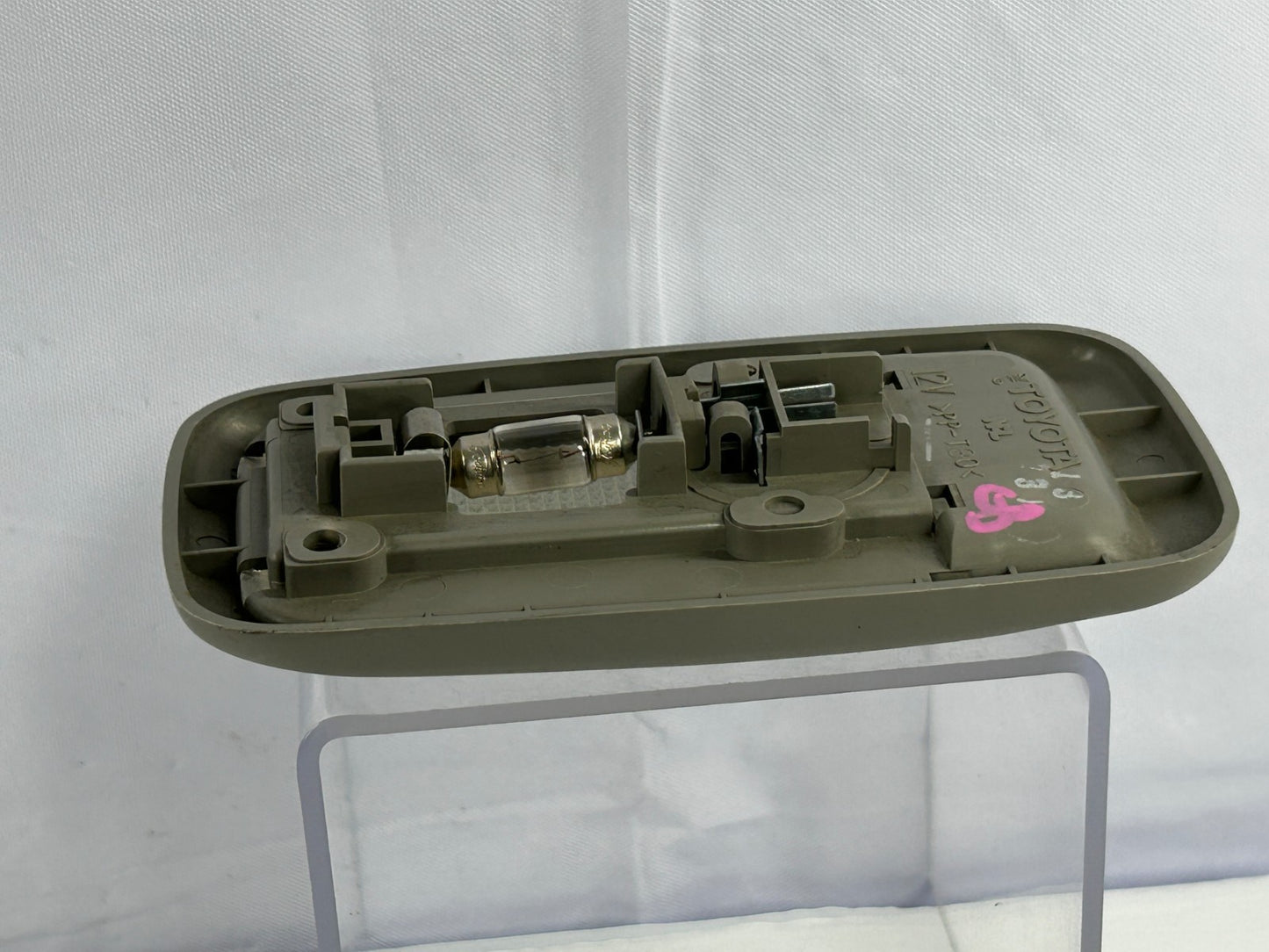 2001-2007 Toyota Sequoia Overhead Dome Light Lamp Assembly OEM 81240-02030-B1