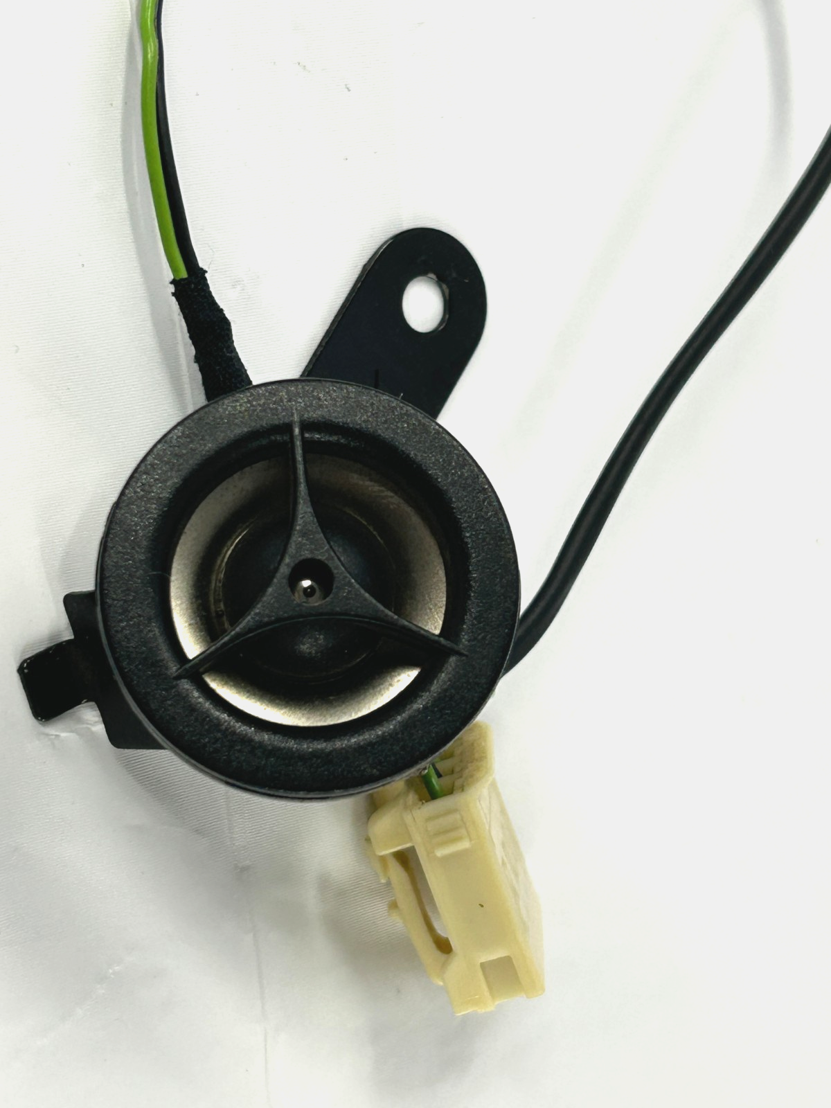 01-07 Toyota Sequoia Front Right Passenger Door Tweeter Speaker OEM 86160-AF040