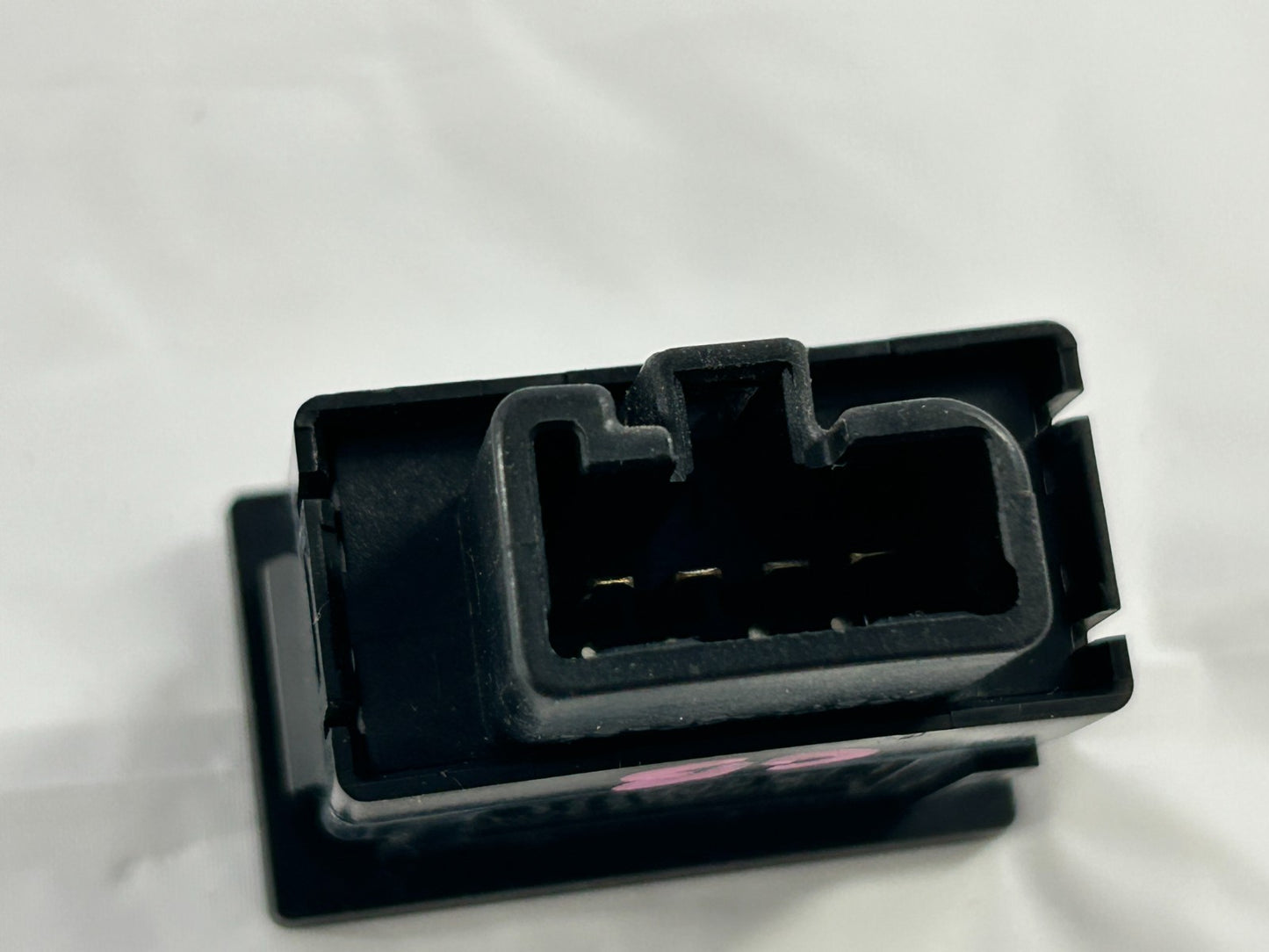 2004 Toyota Sequoia VIP Security Alarm Window Breakage Sensor OEM 08586-0C830
