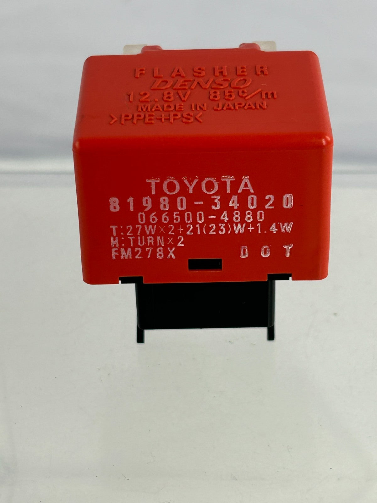 2001-2007 Toyota Sequoia Turn Signal Flasher Relay Module Unit OEM 81980-34020