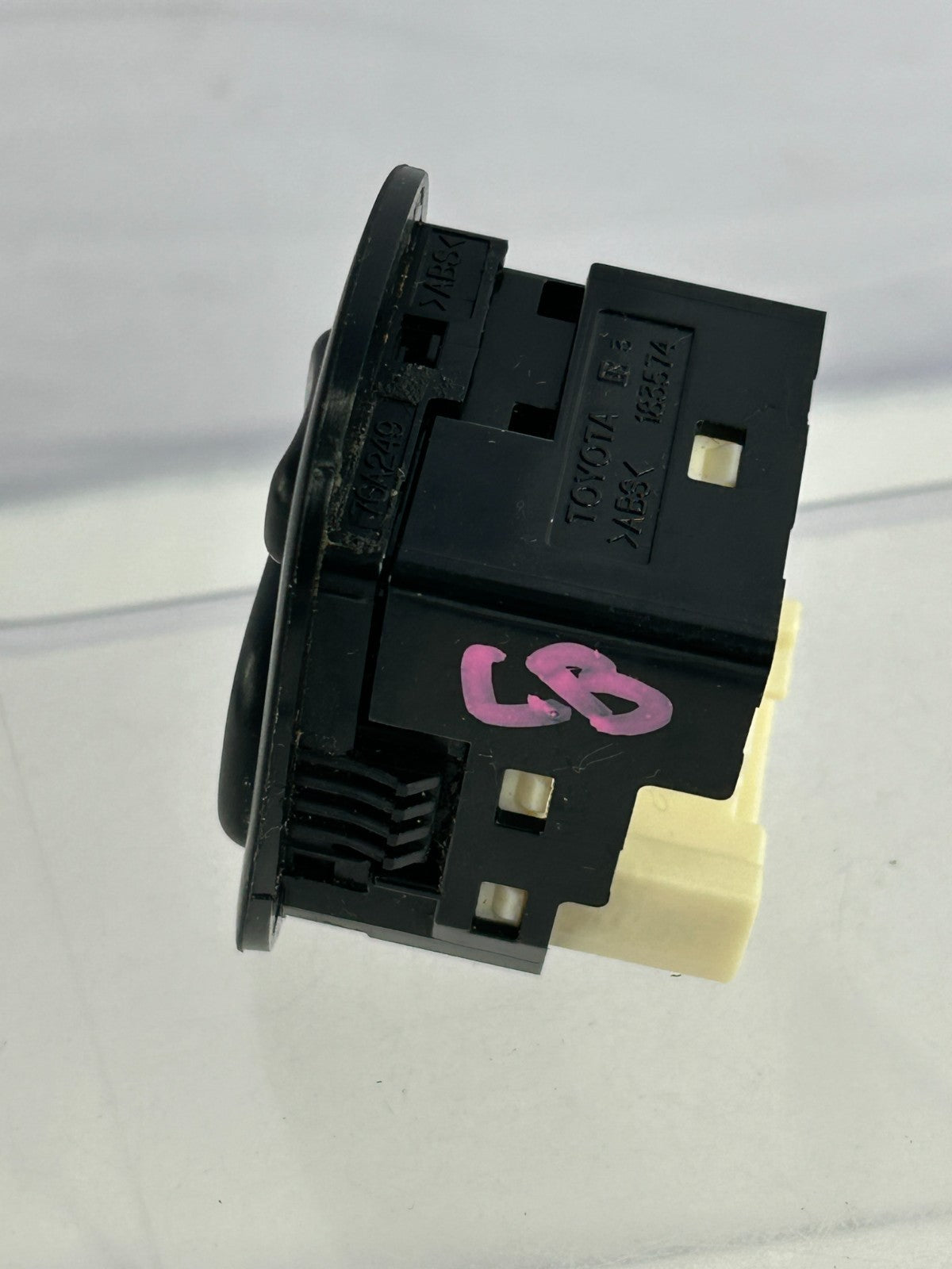 2001-2007 Toyota Sequoia Side Mirror Control Switch Non-Folding OEM 84870-0C010