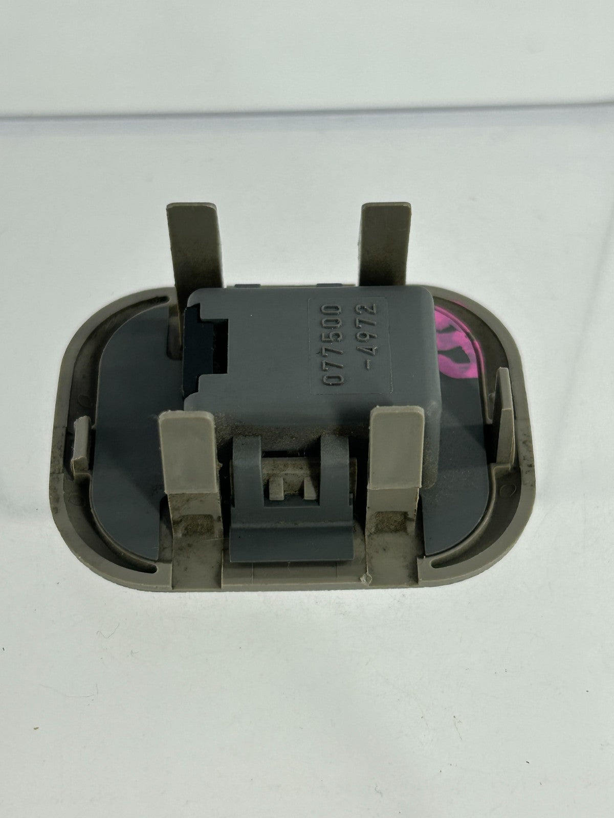 2001-2007 Toyota Sequoia HVAC Ambient Temperature Sensor Gray OEM 88625-34040-B0