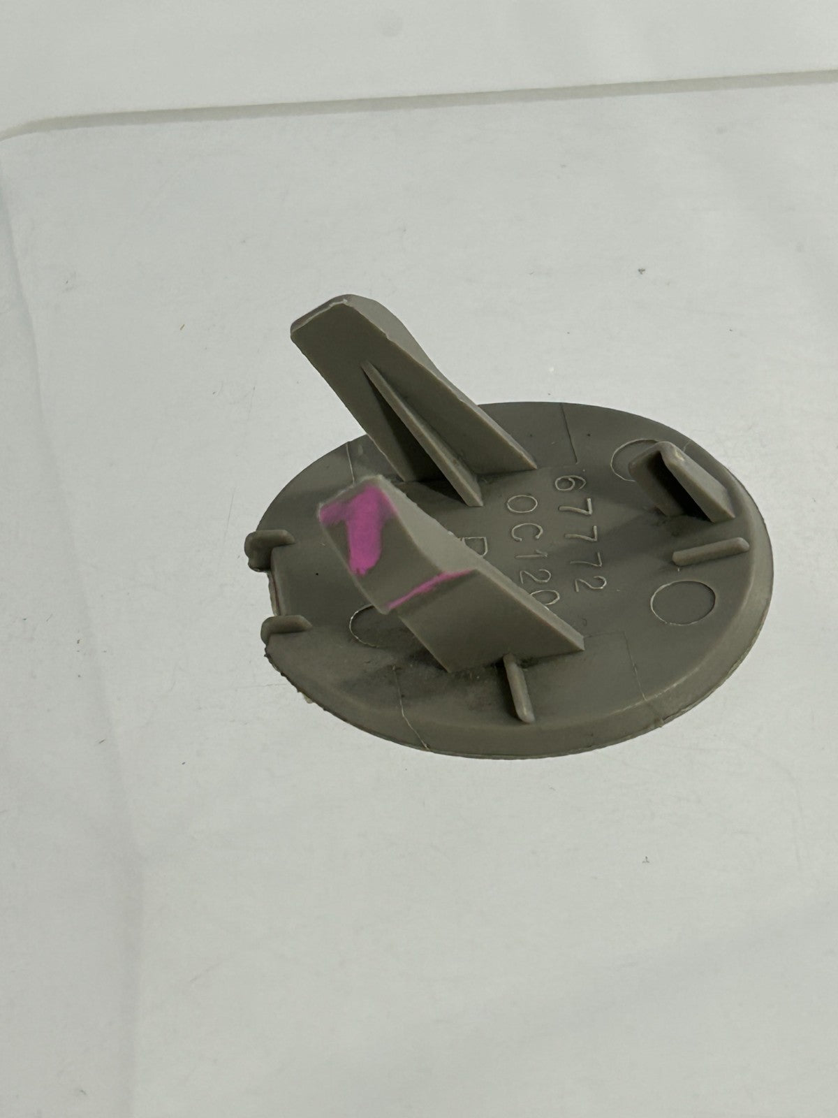 01-07 Toyota Sequoia Front Right Door Retainer Screw Cover Cap OEM 67772-0C120