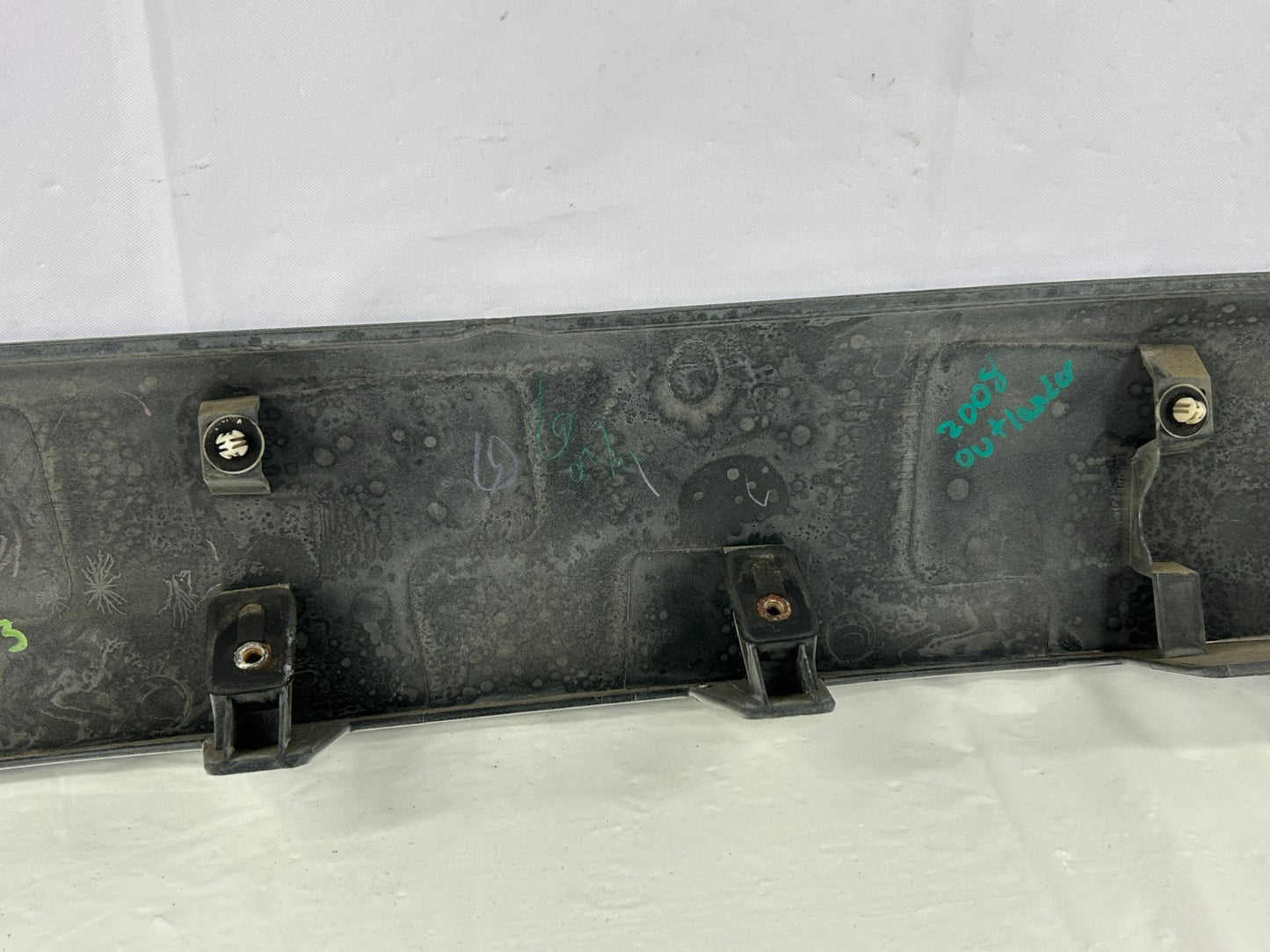 07-13 Mitsubishi Outlander Rear Tailgate Hatch Garnish Trim White OEM 5817A022WA