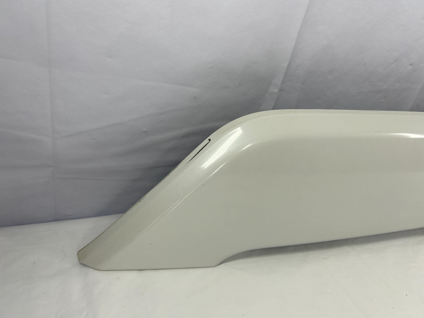 07-13 Mitsubishi Outlander Rear Tailgate Hatch Garnish Trim White OEM 5817A022WA