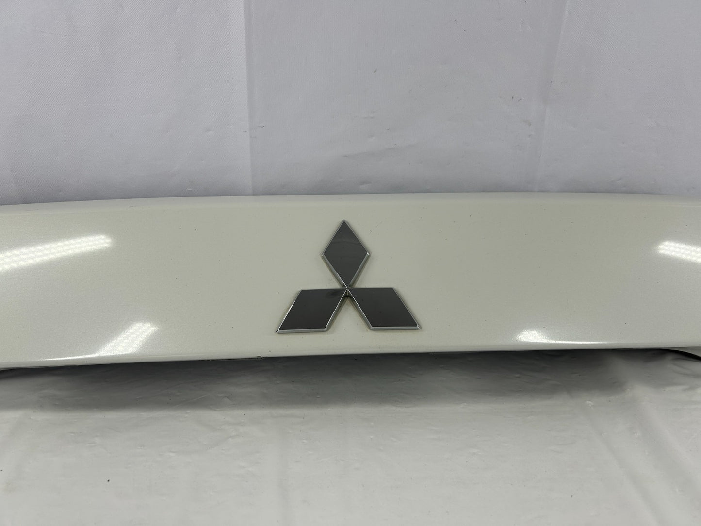 07-13 Mitsubishi Outlander Rear Tailgate Hatch Garnish Trim White OEM 5817A022WA