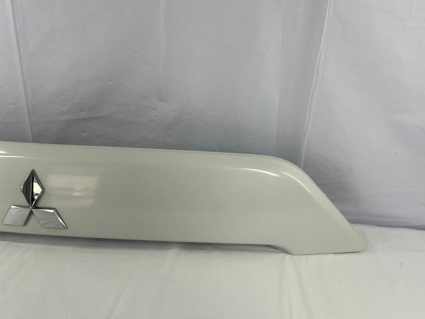07-13 Mitsubishi Outlander Rear Tailgate Hatch Garnish Trim White OEM 5817A022WA