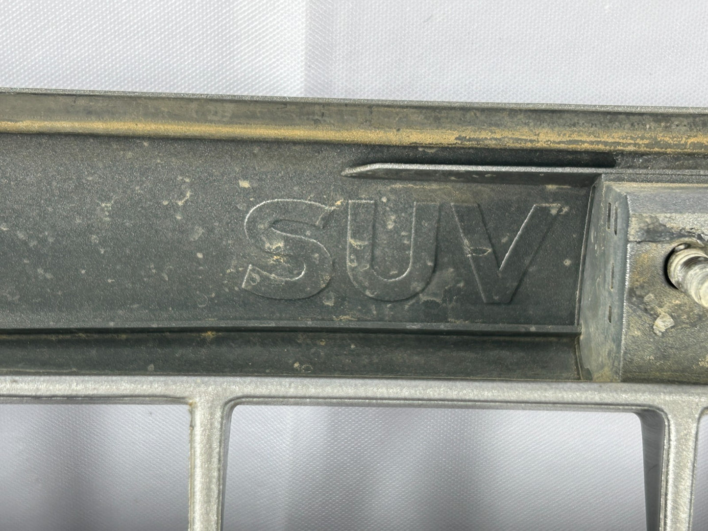 2001-2005 Toyota Sequoia SR5 Front Radiator V8 Grill Silver OEM 53100-0C030-B1