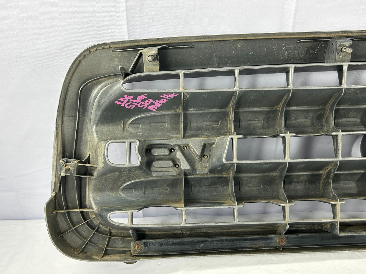 2001-2005 Toyota Sequoia SR5 Front Radiator V8 Grill Silver OEM 53100-0C030-B1