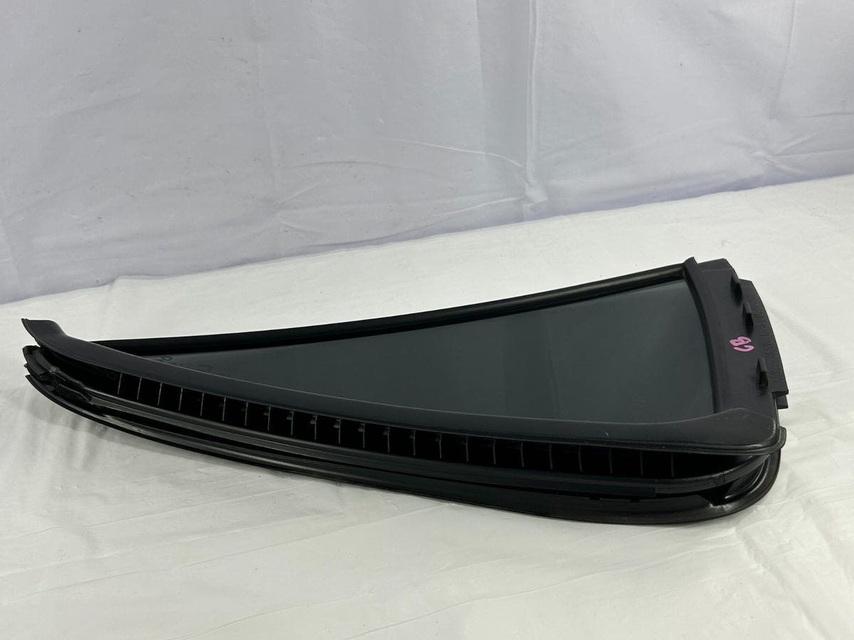 2001-2007 Toyota Sequoia Rear Left Quarter Window Glass Panel OEM 68124-0C010