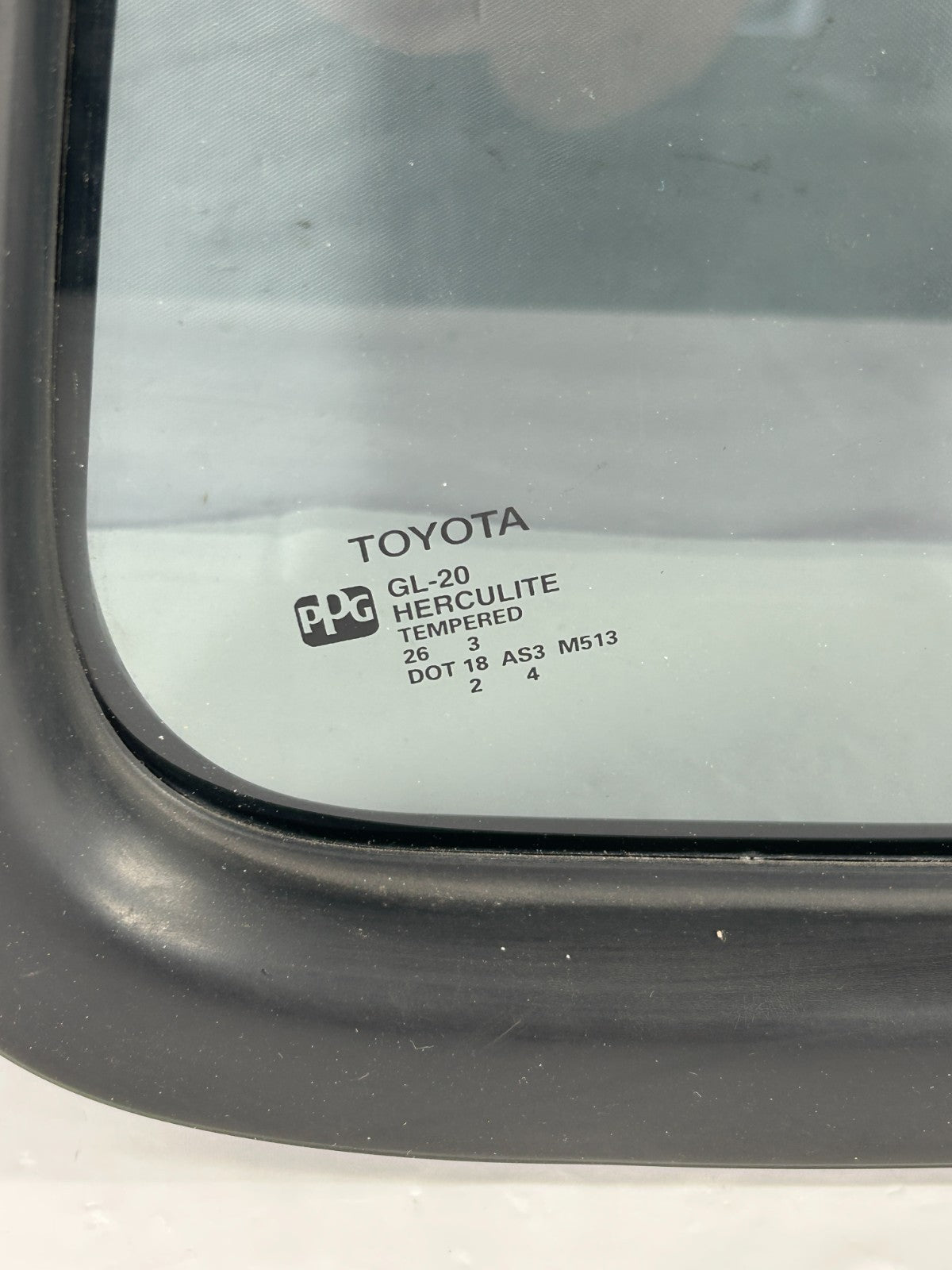 2001-2007 Toyota Sequoia Rear Right Quarter Window Glass Panel OEM 68123-0C010