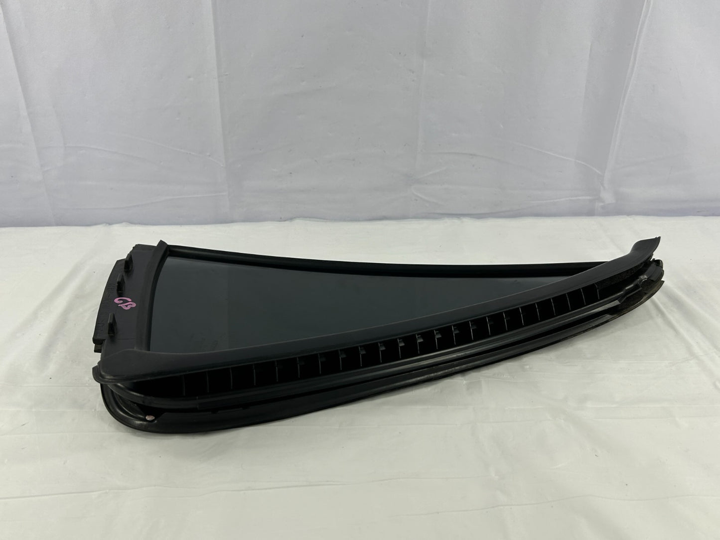 2001-2007 Toyota Sequoia Rear Right Quarter Window Glass Panel OEM 68123-0C010